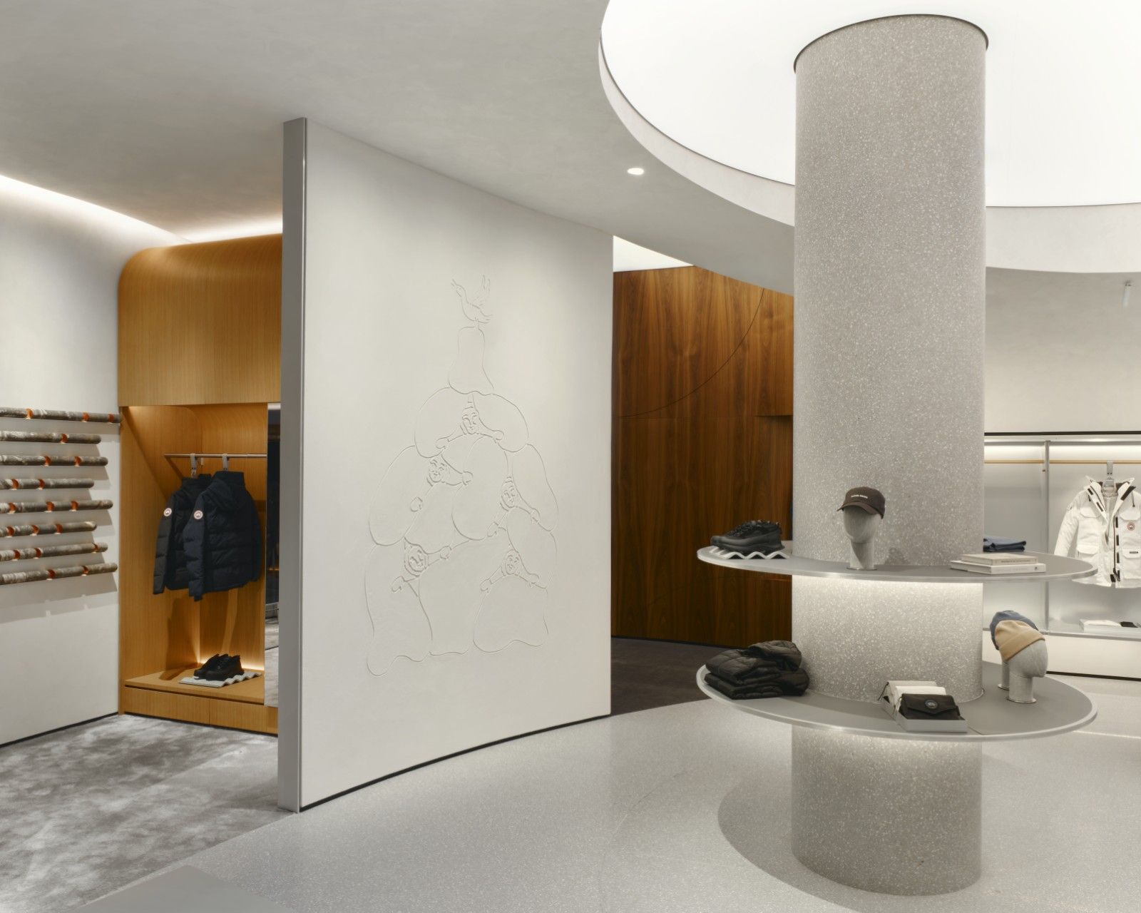 What went down at the opening of Canada Goose's new Italian flagship store in Milan A dialogue between the Arctic and the Alps in the heart of the Quadrilatero | Image 593030