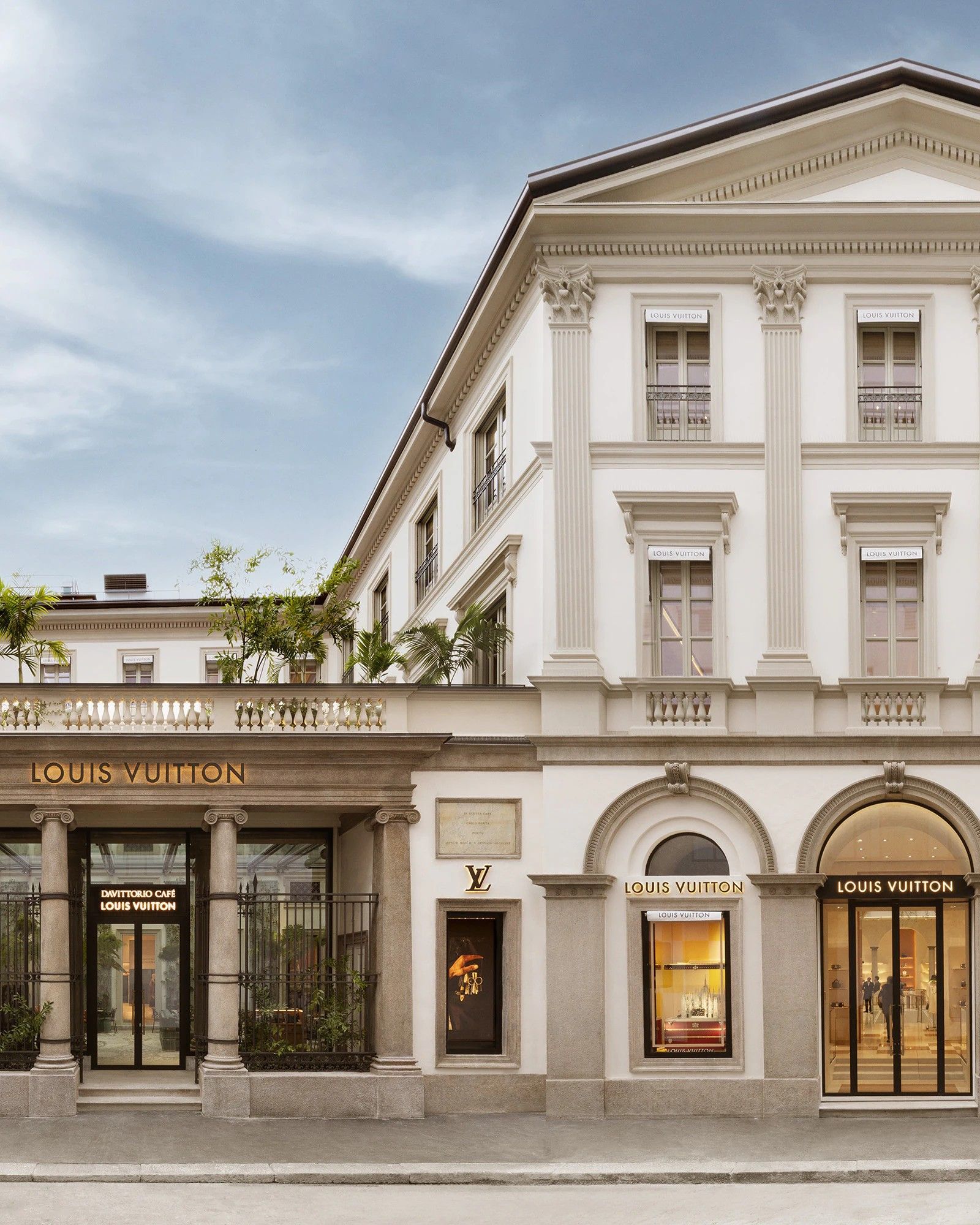 Why do brands keep opening and closing boutiques in Montenapoleone? The Quadrilatero is evolving at record speed amid new openings and mega-investments