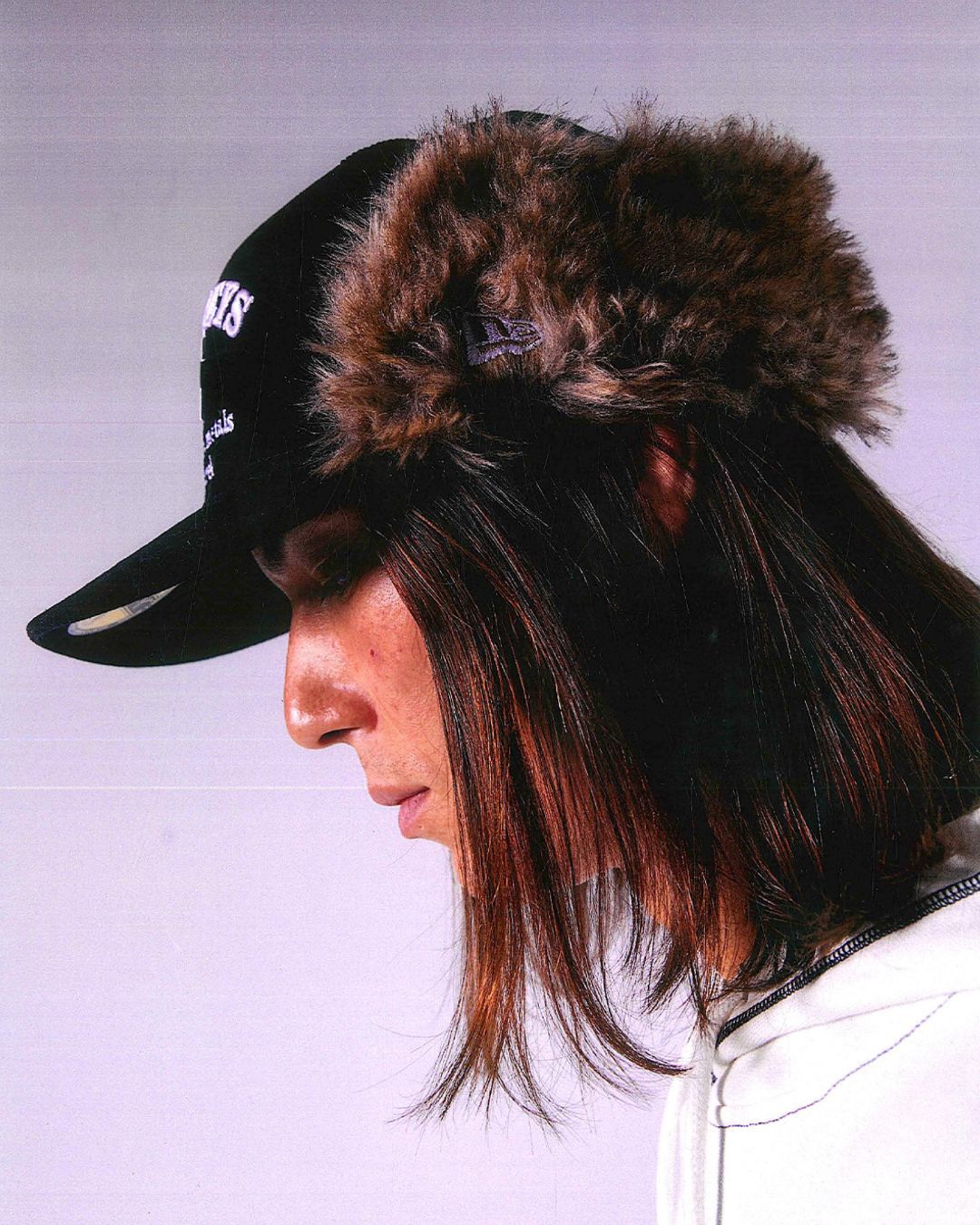 New Era si unisce a TwoJeys per una collaborazione esclusiva tra streetstyle e gioielleria Una collezione che reinventa il cappellino e gli conferisce un tocco invernale molto utile in questo mese di dicembre