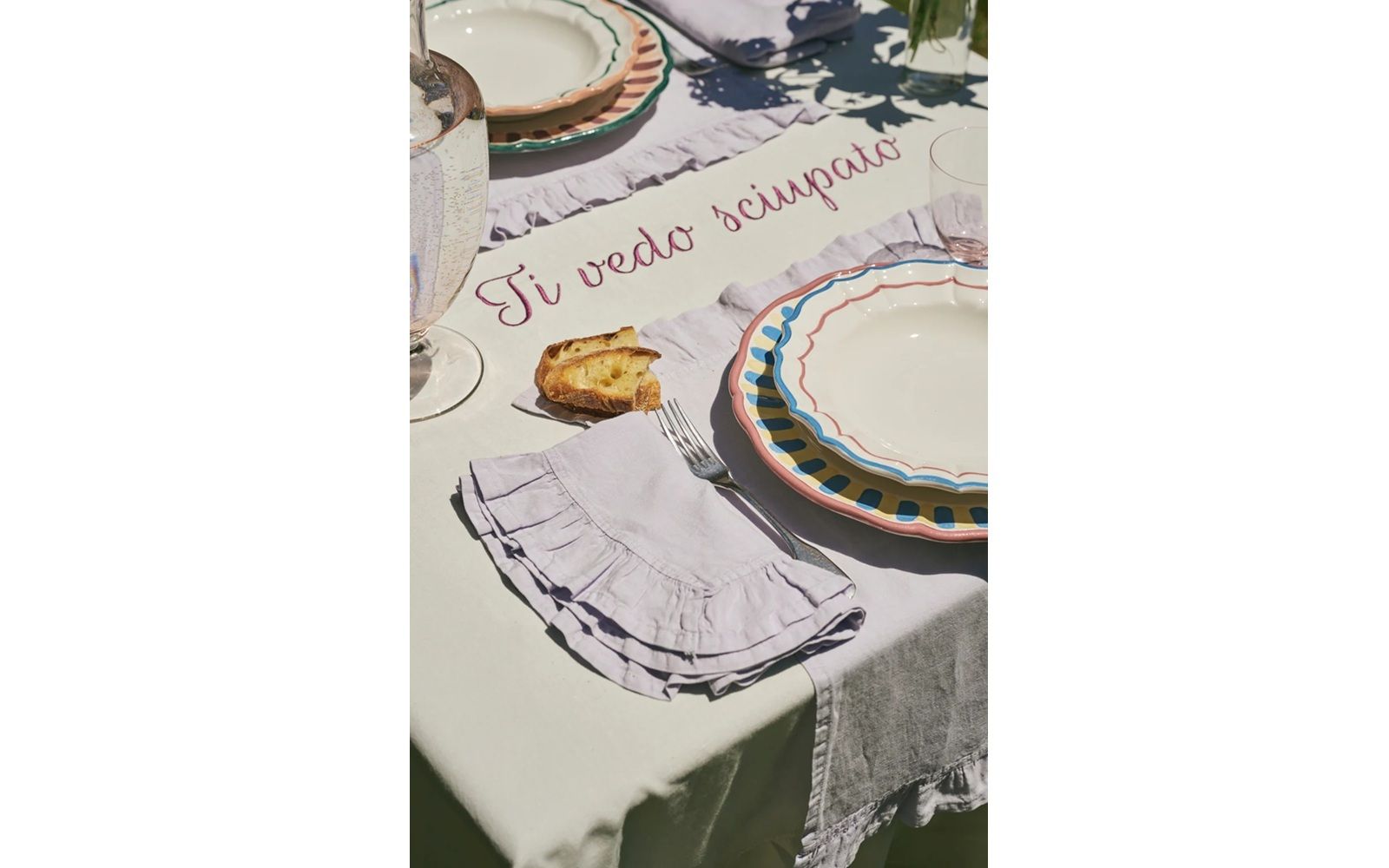 LE FRIES - Square Linen Tablecloth “Ti Vedo Sciupato”