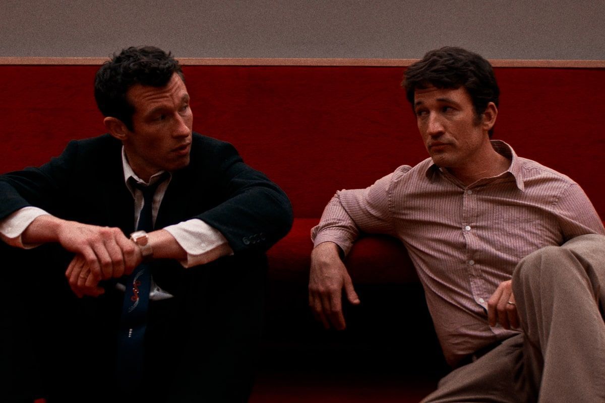 Eternity è un antidoto al cinismo delle relazioni Elizabeth Olsen, Miles Teller e Callum Turner si incontrano in un bar | Image 593765