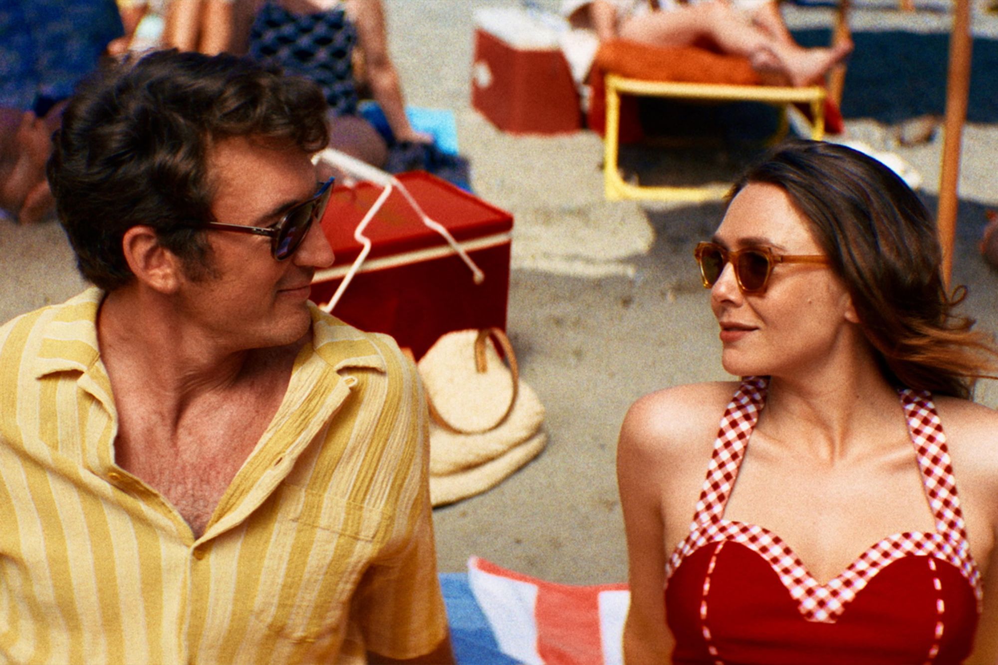 Eternity è un antidoto al cinismo delle relazioni Elizabeth Olsen, Miles Teller e Callum Turner si incontrano in un bar | Image 593764