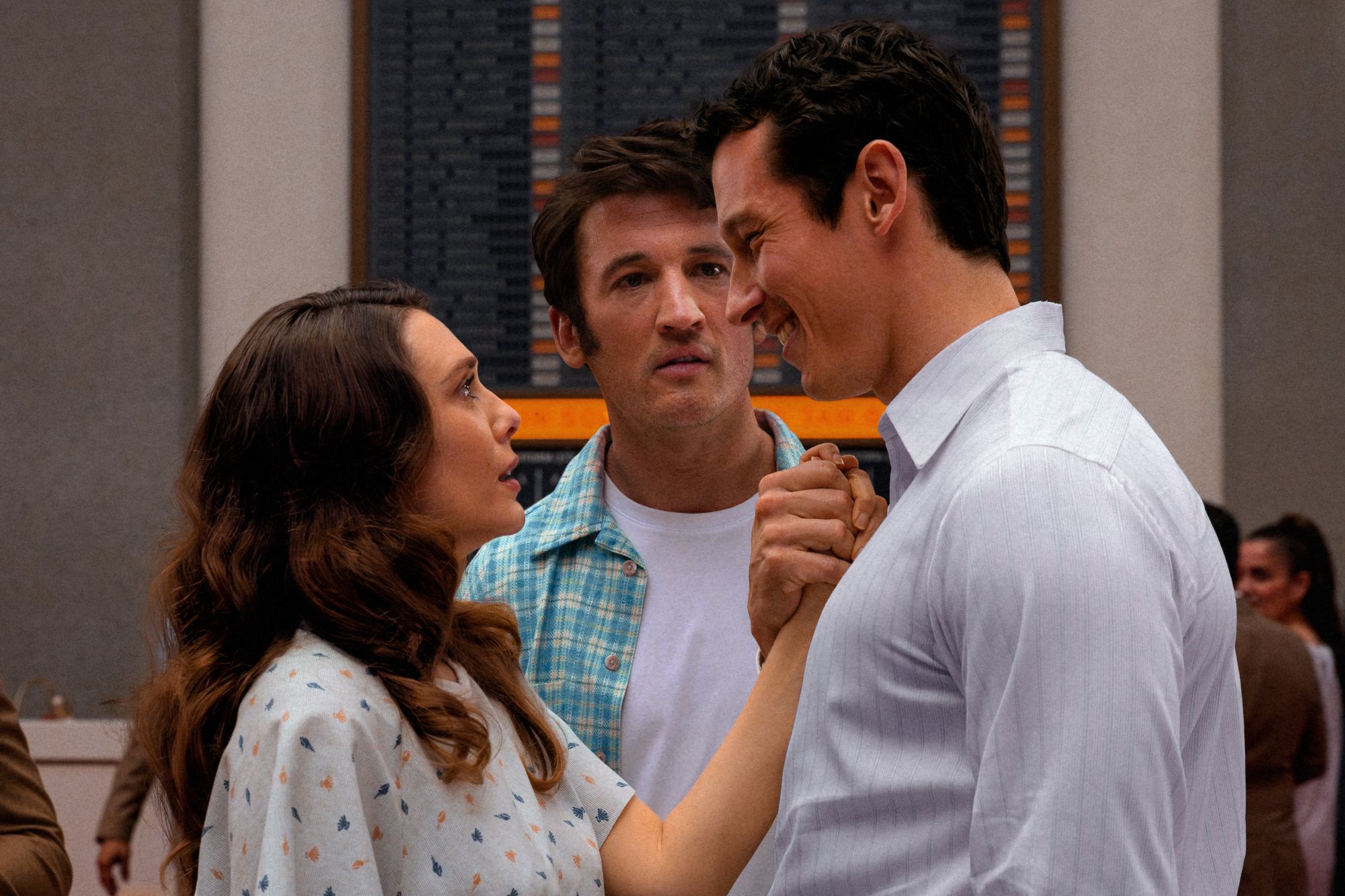 Eternity è un antidoto al cinismo delle relazioni Elizabeth Olsen, Miles Teller e Callum Turner si incontrano in un bar | Image 593768