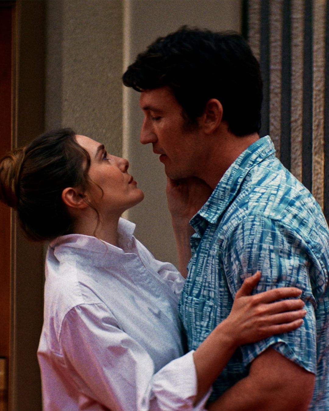 Eternity is an antidote to the cynicism of relationships Elizabeth Olsen, Miles Teller and Callum Turner meet in a bar