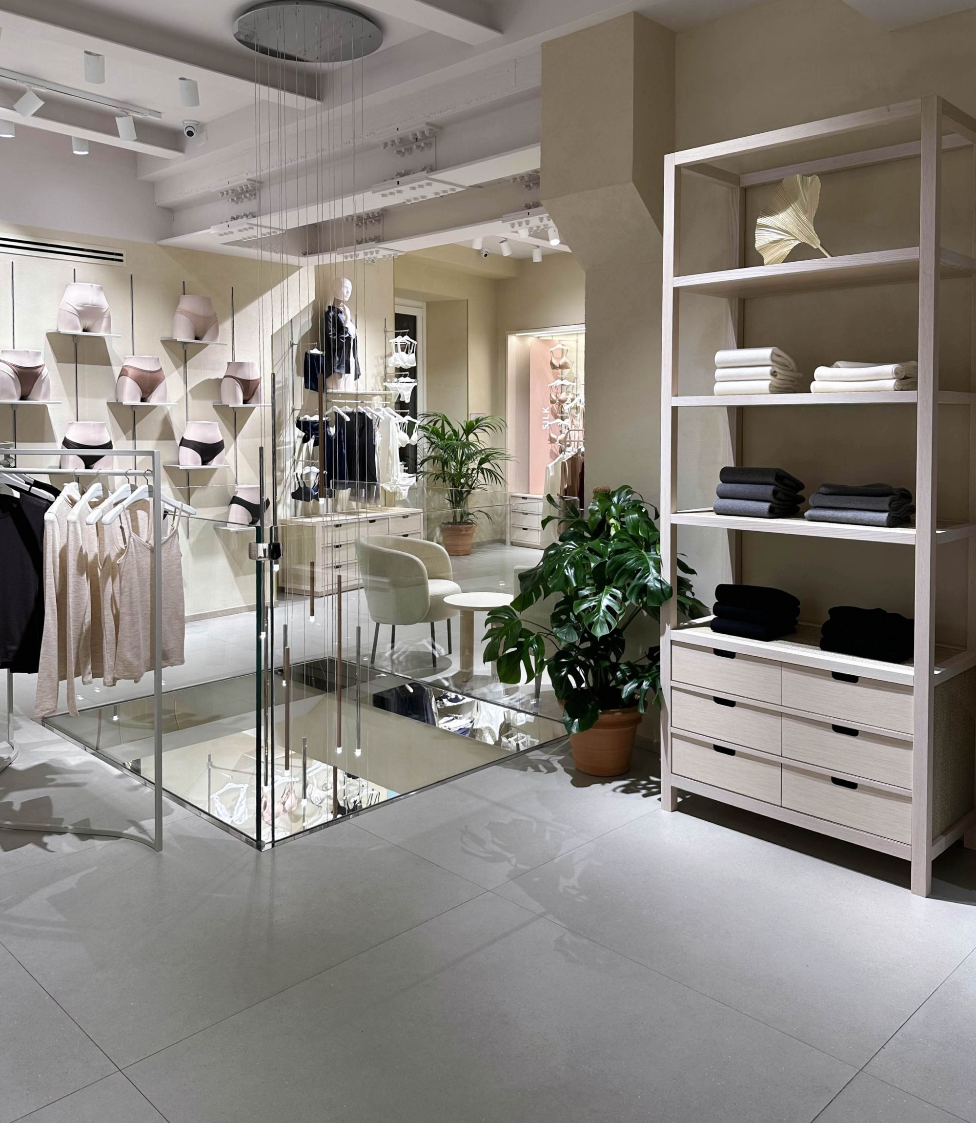 Intimissimi opens its new boutique on Via Montenapoleone A new chapter built on listening | Image 594283