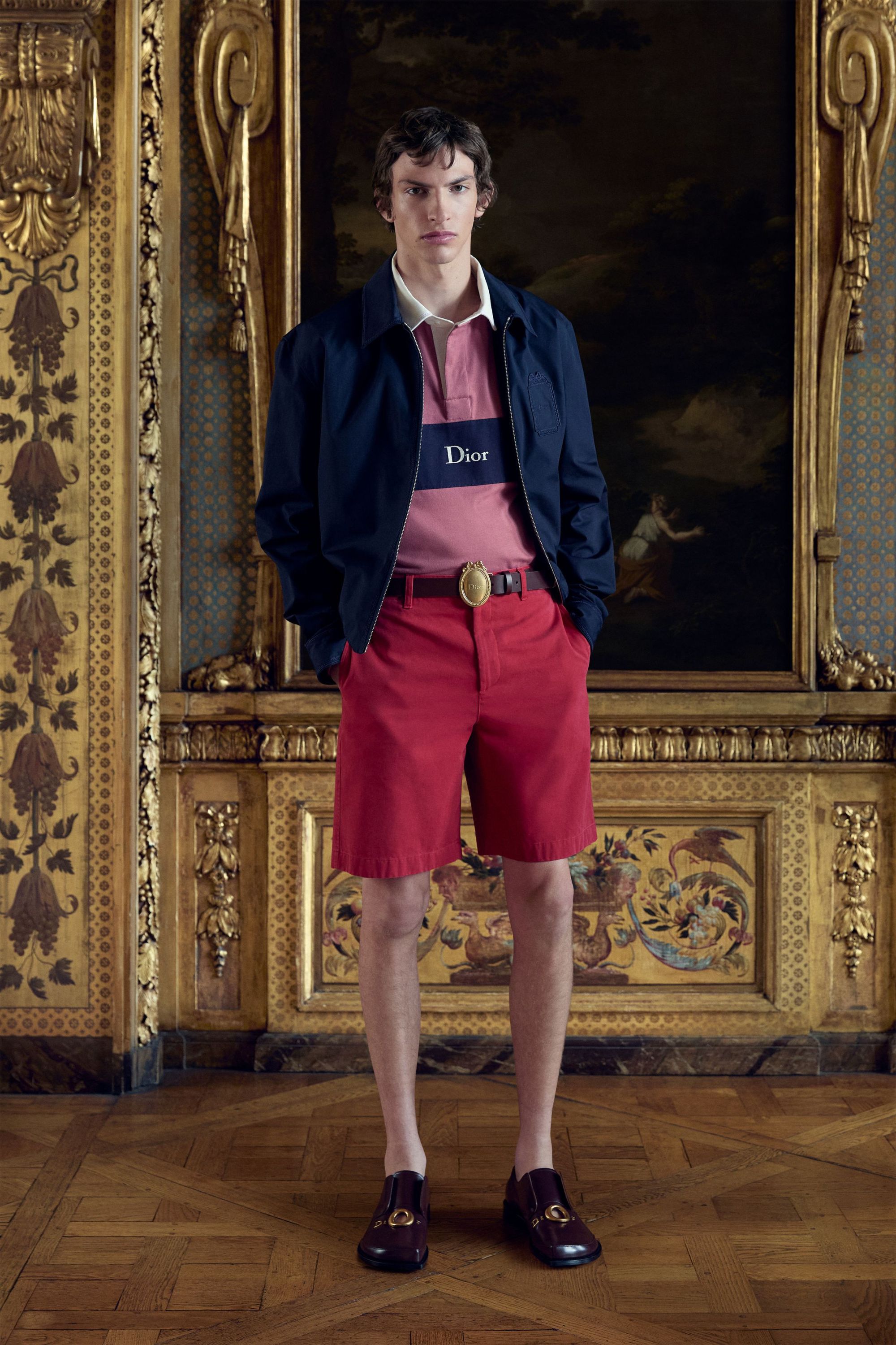 What do Pierpaolo Piccioli, Juergen Teller, and a roman robber have in common? Their passion for pink hoodies | Image 594842