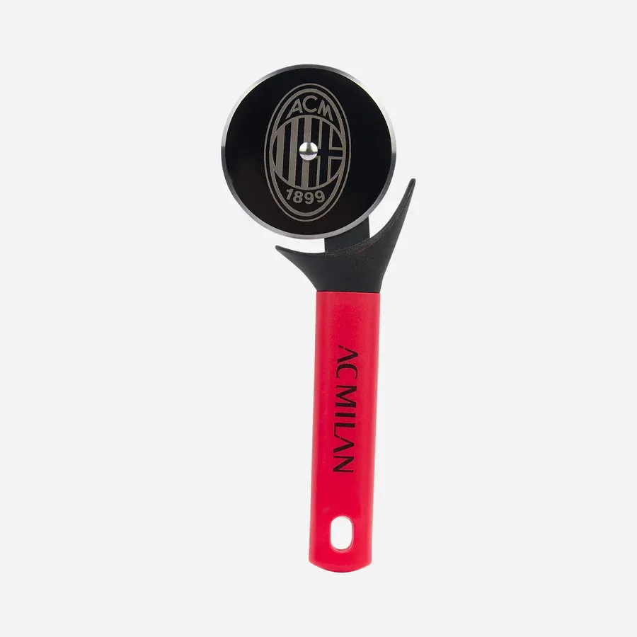 AC Milan pizza cutter