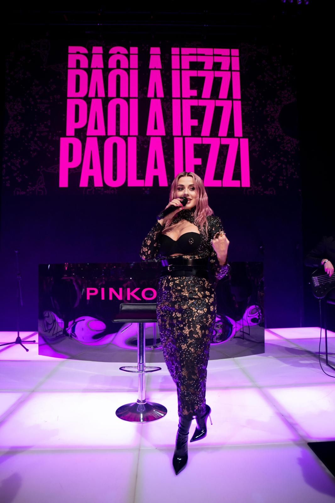 Tutto quello che vi siete persi all'evento Pinkomania di Pinko La notte milanese si tinge di rosa con Paola Iezzi | Image 595325