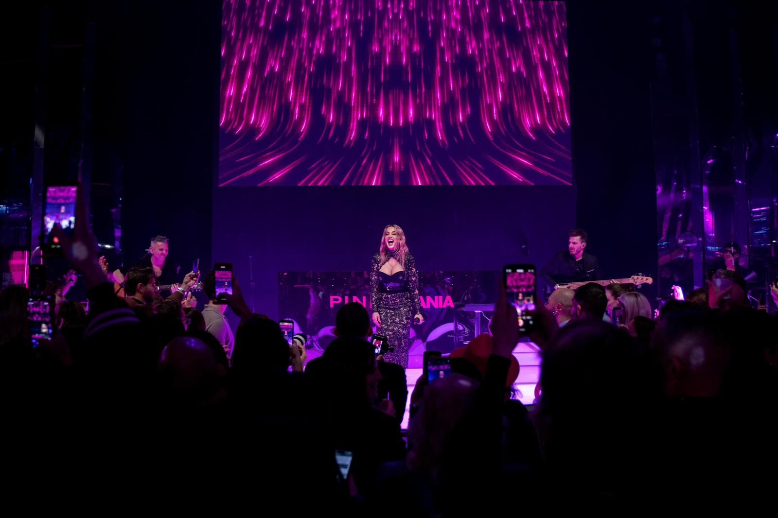 Tutto quello che vi siete persi all'evento Pinkomania di Pinko La notte milanese si tinge di rosa con Paola Iezzi | Image 595324