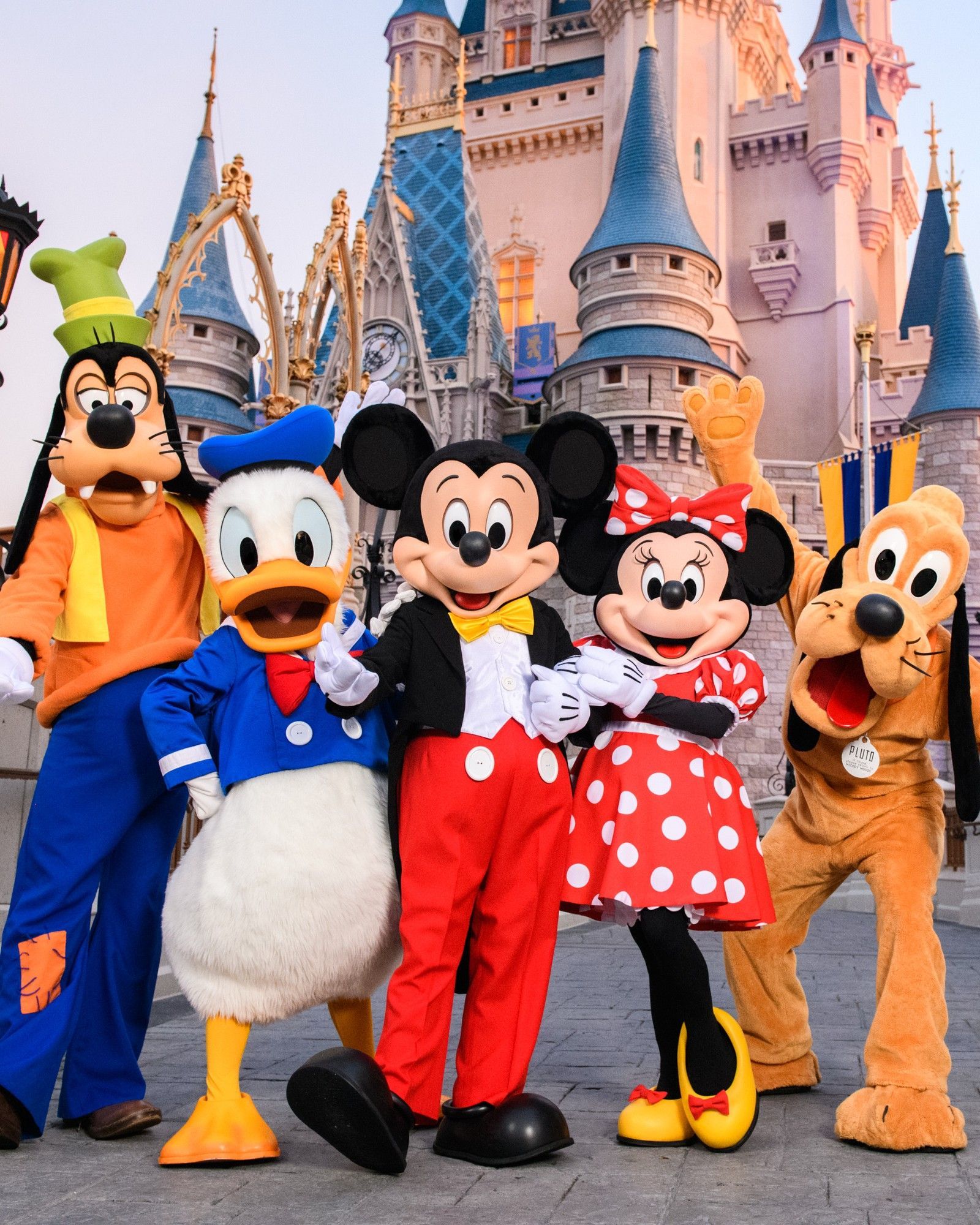 Cosa accadrà ora che Disney ha aperto le porte a OpenIA? Un accordo di tre anni sancito da un miliardo di dollari
