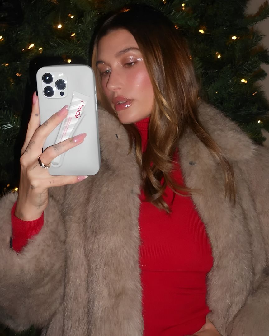 La gift guide di regali alla moda ma accessibili Perché a tutti piacerebbe il calendario dell'avvento di vinili di Saint Laurent, ma siamo pur sempre nel 2025