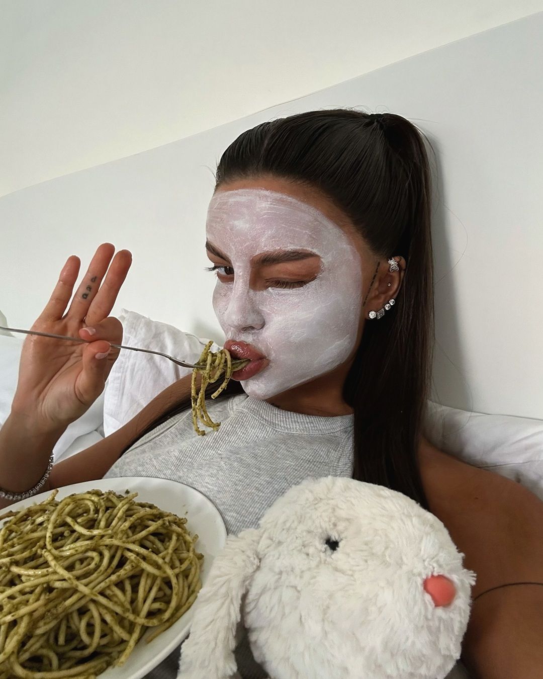 What beauty ingredients will dominate 2026? A new report previews the functional ingredients that will become part of our wellness routine