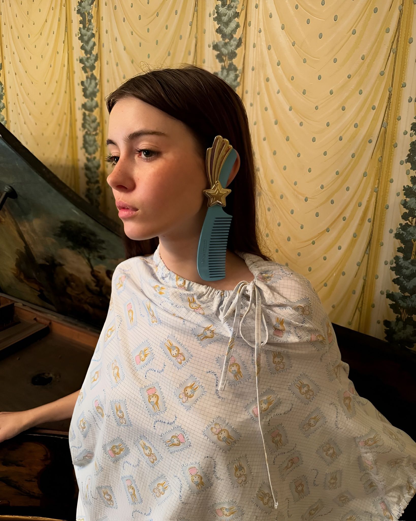 It was the year of oversized accessories  Clips, bags, and key rings have never been so bulky