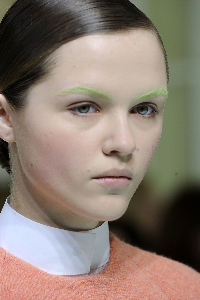 Runway throwback: makeup looks from past fashion shows to draw inspiration from From graphic eyeshadows and sparkling lips to vibrant colors and frosty lips | Image 596754