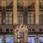 Saks Fifth Avenue è ufficialmente in bancarotta E adesso le ricadute finanziarie colpiranno molti brand e designer