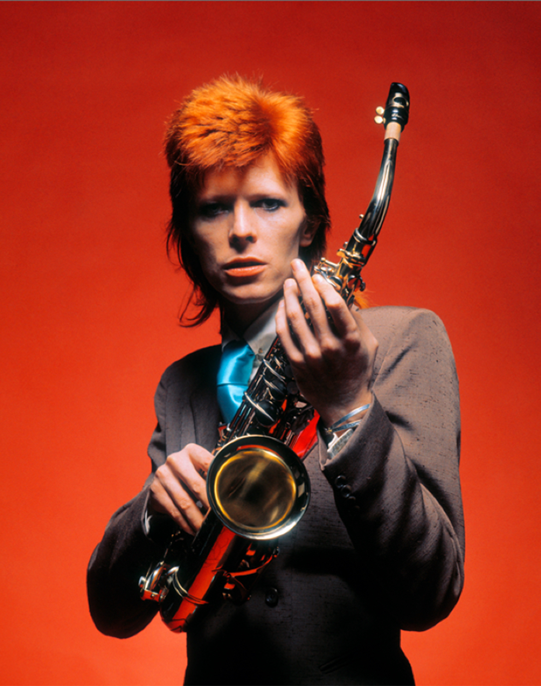 BlackStar Theory: La morte di David Bowie è stata essa stessa un’opera d’arte? Riflessioni e teorie a dieci anni di distanza dalla scomparsa del cantante inglese.