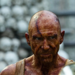 I tre punti su cui si fonda 28 anni dopo: Il tempio delle ossa Primo tra tutti il dottor Kelson interpretato da Ralph Fiennes