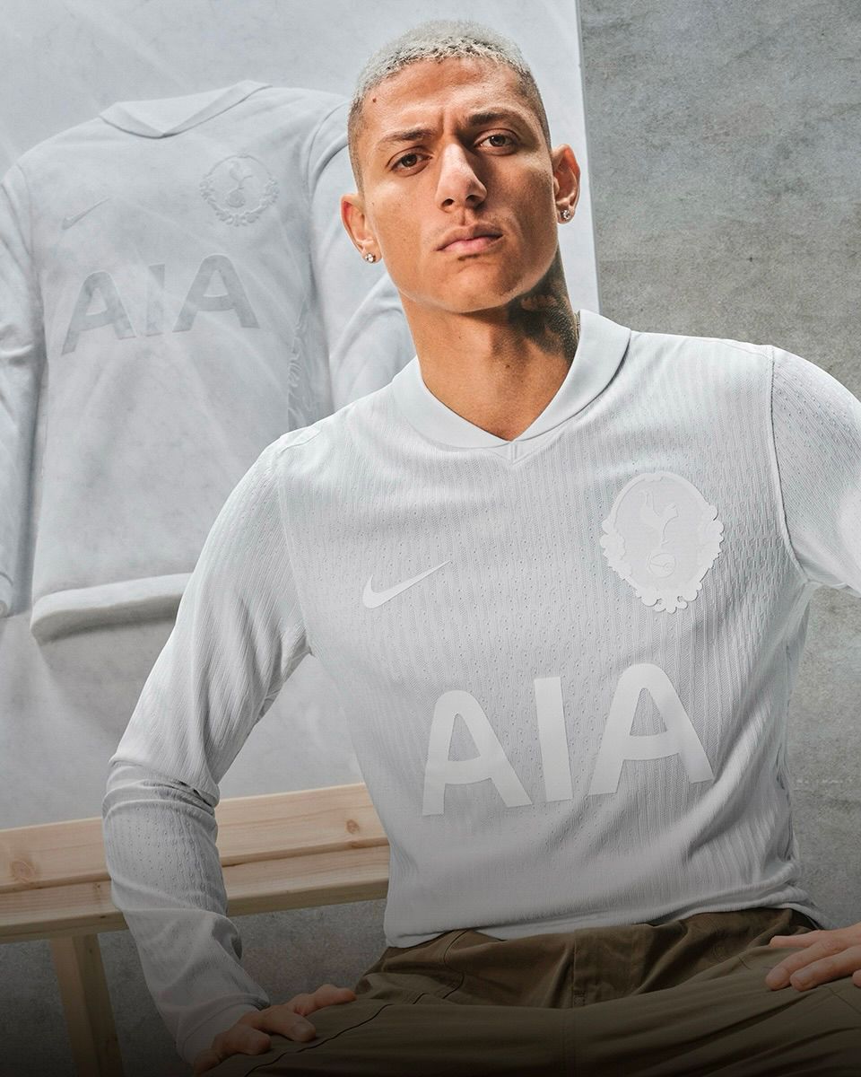Le migliori maglie da calcio whiteout Dal Real Madrid al Tottenham