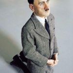 L'Adolf Hitler bambino di Maurizio Cattelan L'arte della provocazione VS Memoria di uno sterminio | Image 31527