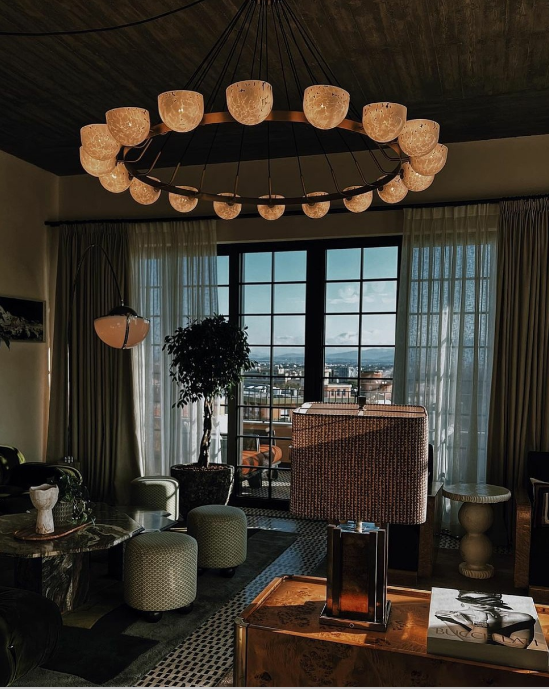 Che fine hanno fatto The Core e Soho House a Milano? Tra iter burocratici e permessi di ristrutturazioni storiche, i club esclusivi della città tardano ad arrivare