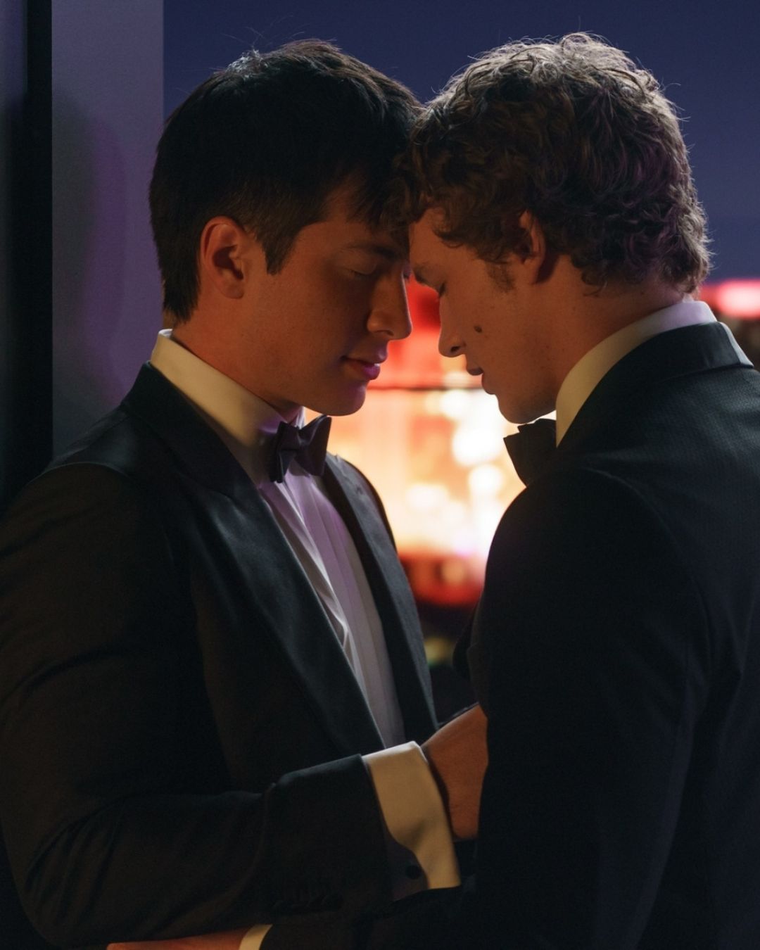 Cinque libri da leggere per chi ha amato Heated Rivalry Non solo gay romance, ma un sacco di gay romance