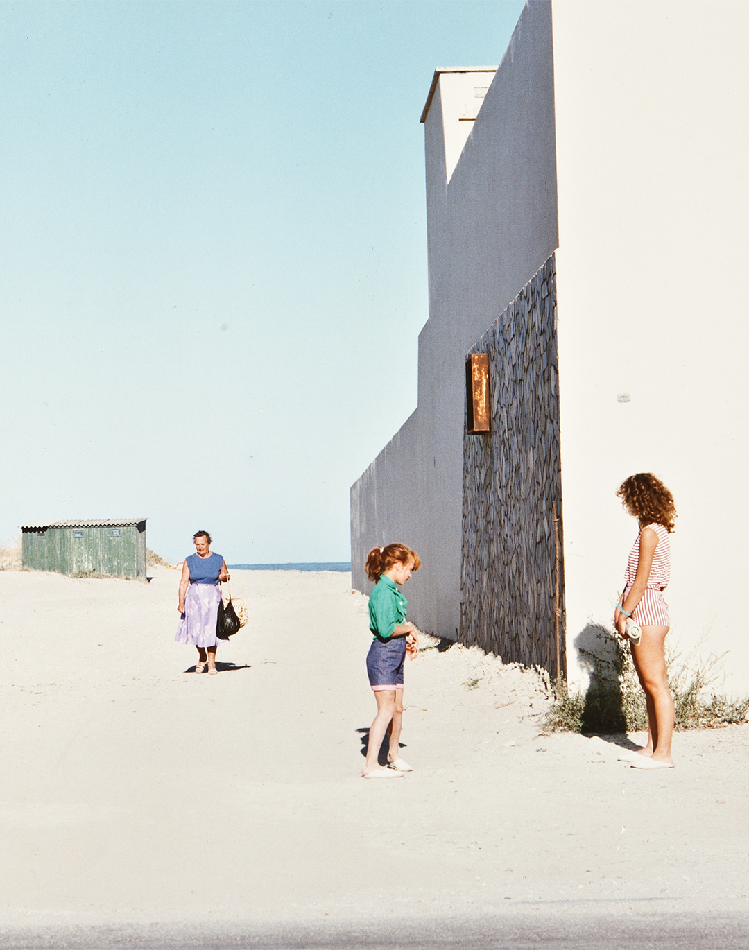 “Felicità” è la mostra che celebra l’ordinario L’Italia attraverso la lente di Luigi Ghirri