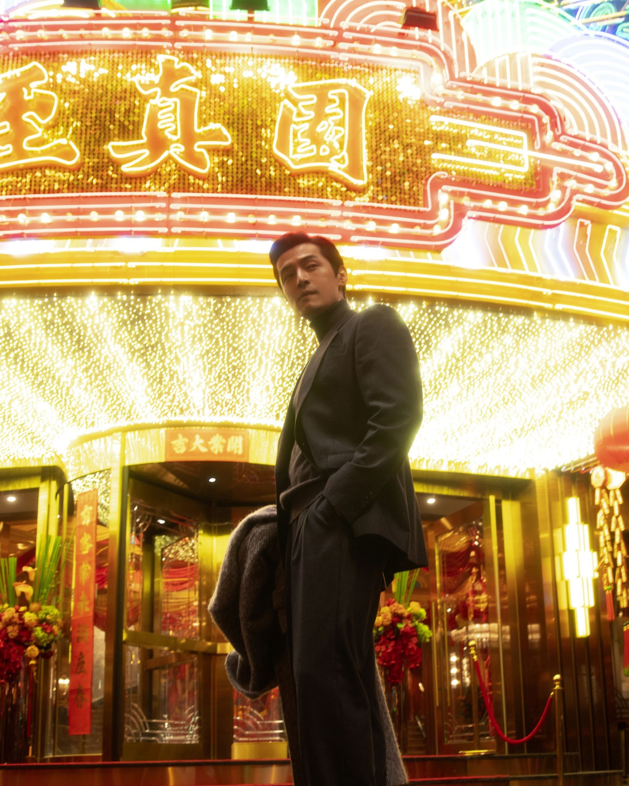 Fashion is a character in its own right in Wong Kar-wai's series “Blossoms Shanghai” The legendary director transports us to the golden age of 1990s China