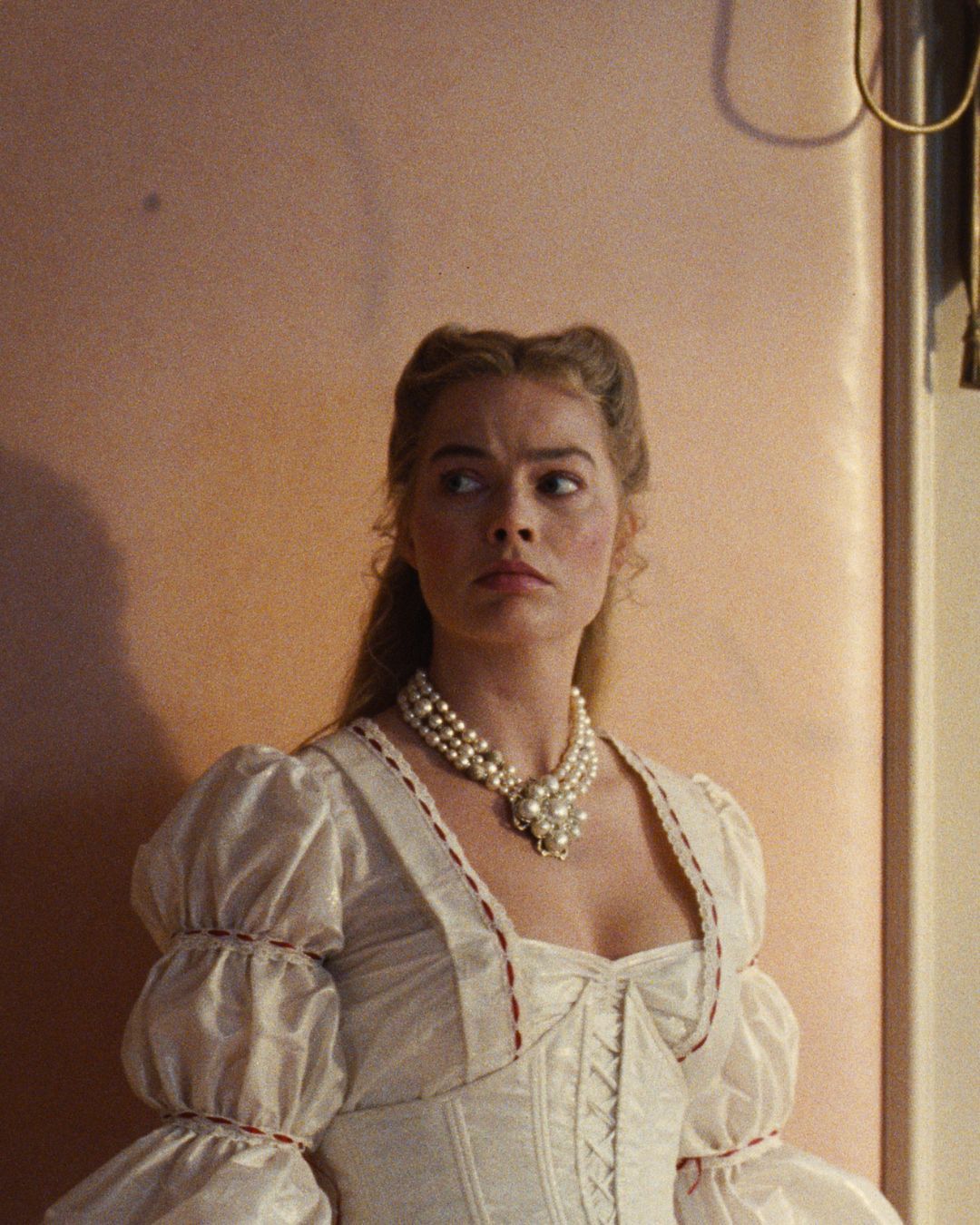 In Cime Tempestose, Emerald Fennell non si è inventata nulla Ha solo tolto qualcosa, diciamo