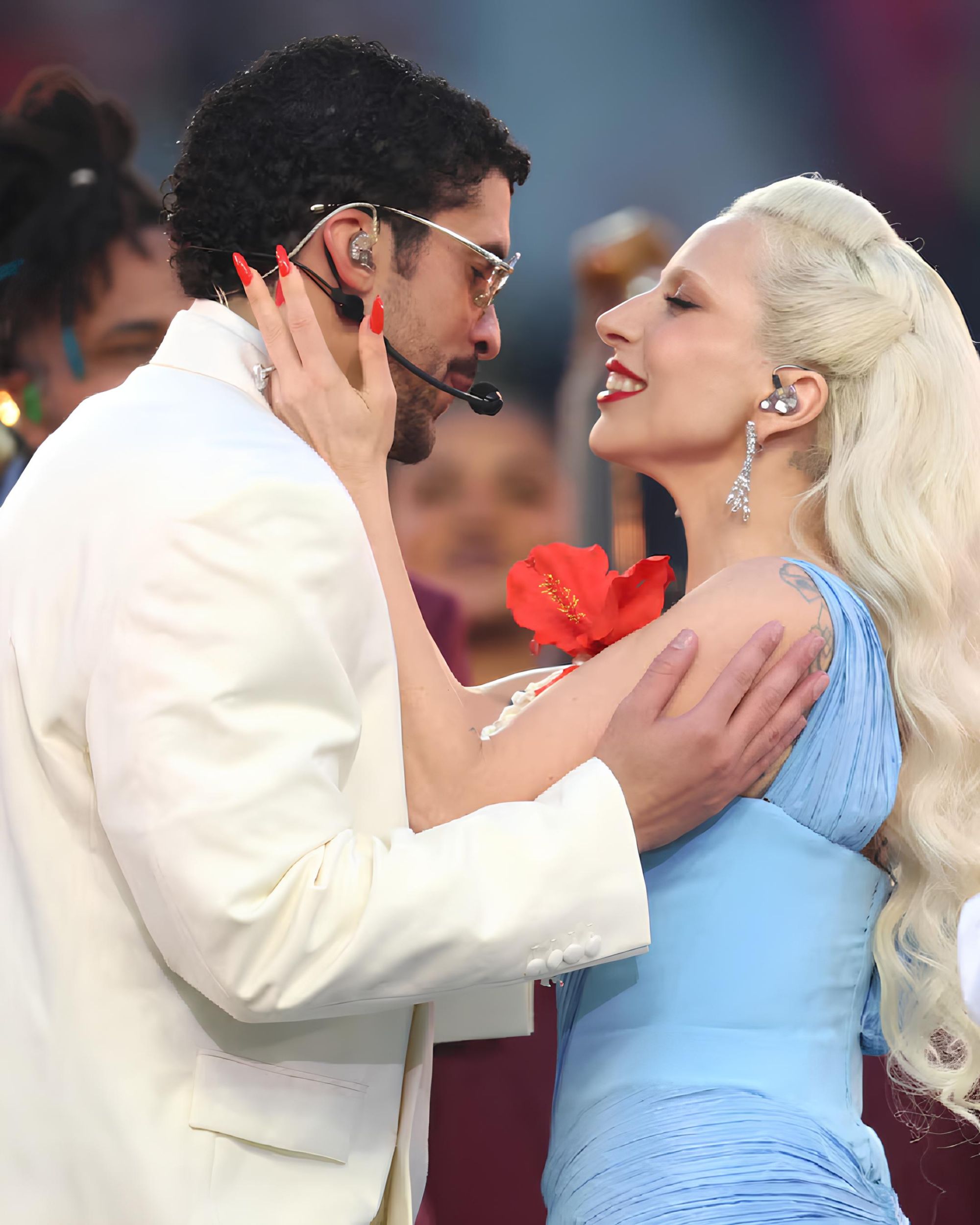 5 cose da sapere sullo show di Bad Bunny al Superbowl Dal look firmato Zara agli statement politici del rapper sul palco più famoso al mondo