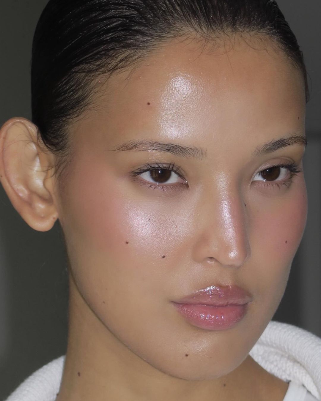 Ballet slipper lips, sulle labbra il rosa è il nuovo nude È il trend del rossetto effetto raso