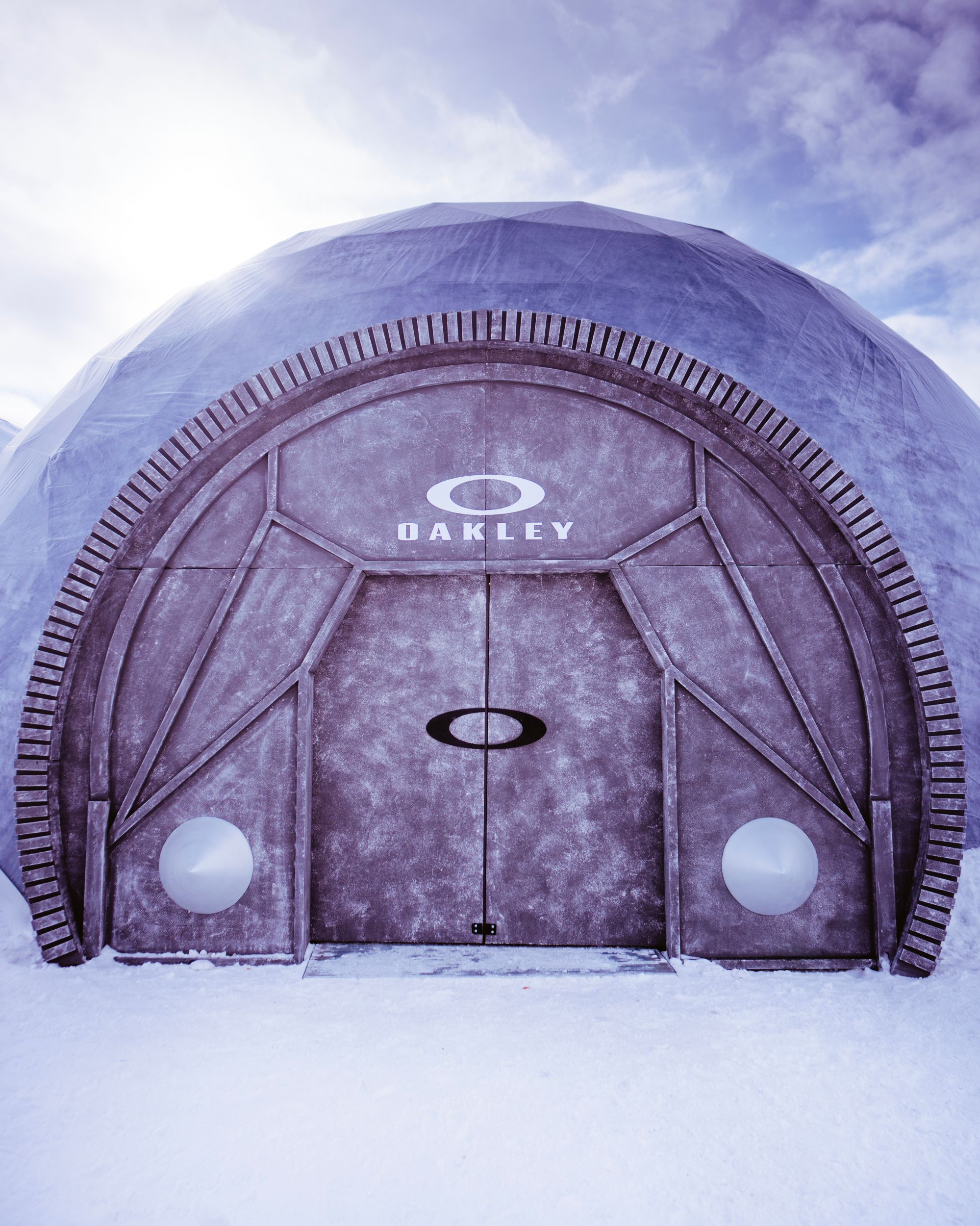 Oakley, la visione oltre il limite Brutalismo, tecnologia e Giochi Olimpici Invernali