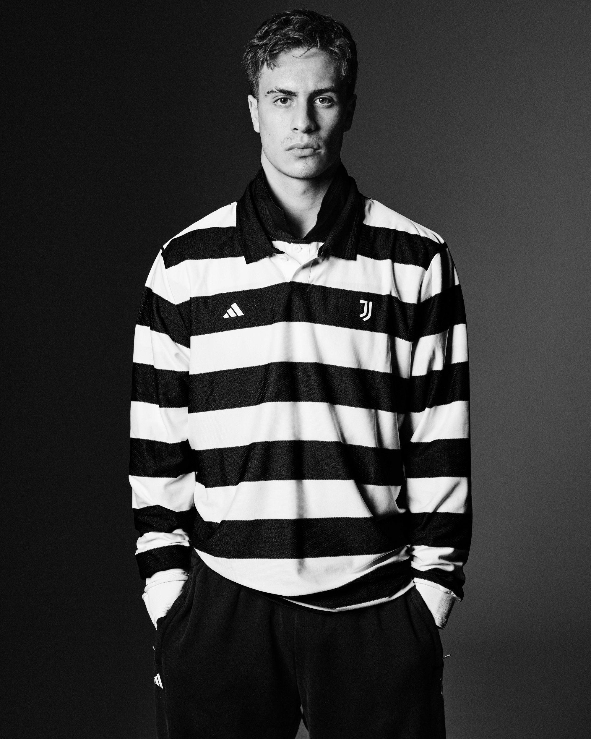 La Juventus torna alle strisce orizzontali adidas presenta il nuovo fourth kit realizzato con lo Studio Sgura