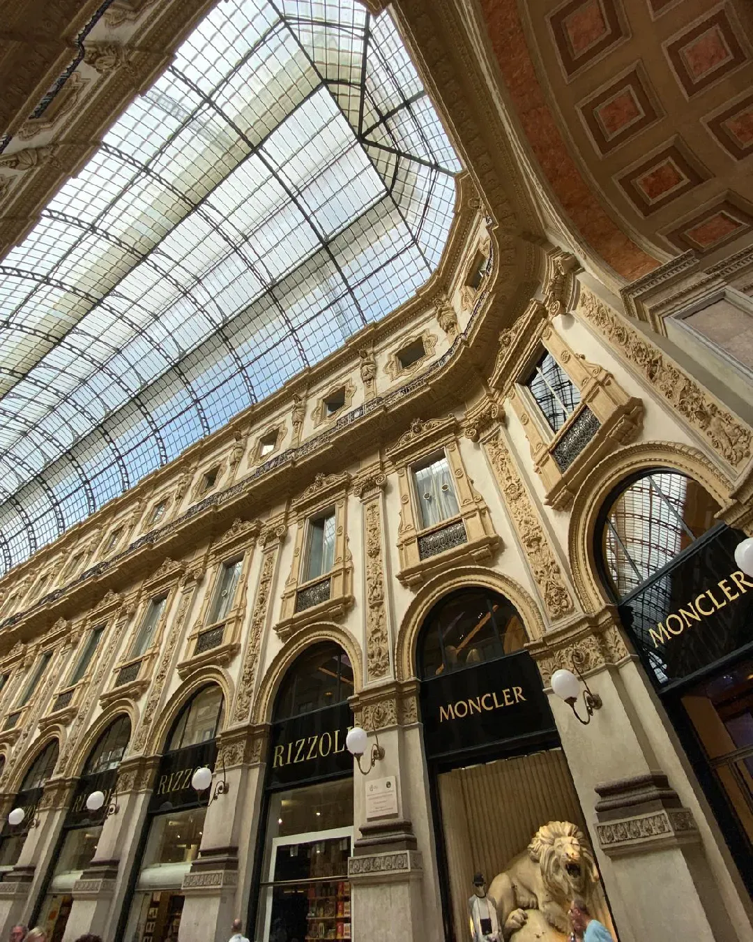 Gli affitti in Galleria Vittorio Emanuele II toccano un nuovo record Gli introiti dagli affitti pagati dai brand sono cresciuti del 30% in quattro anni