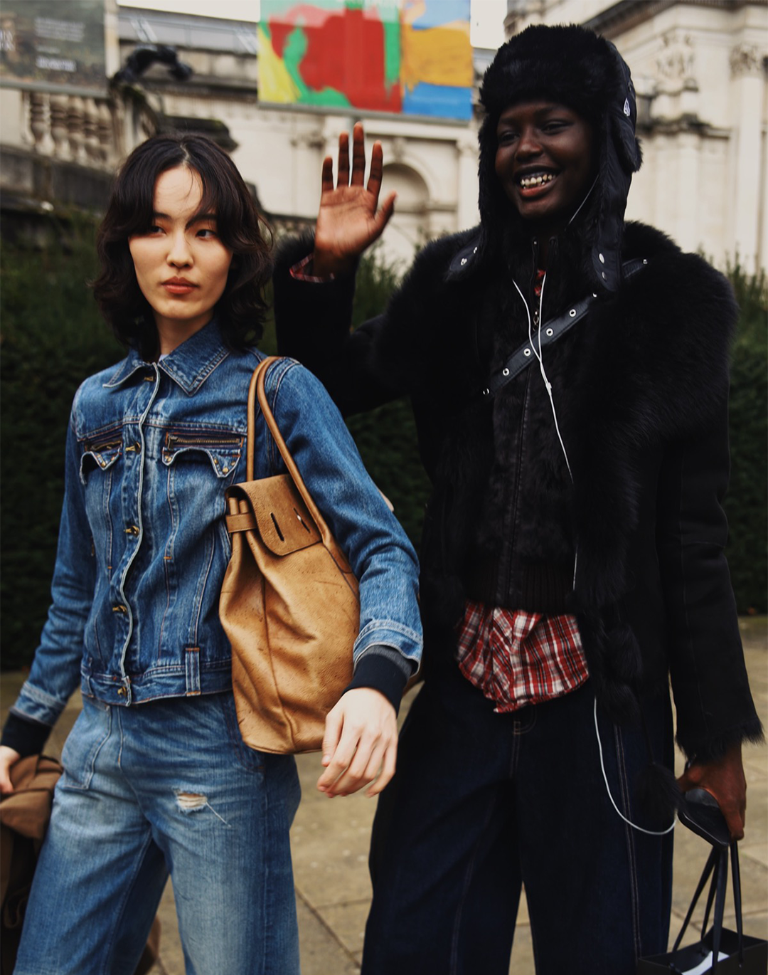 I migliori look street style della London Fashion Week FW26 Le strade della capitale inglese si sono riempite di colore