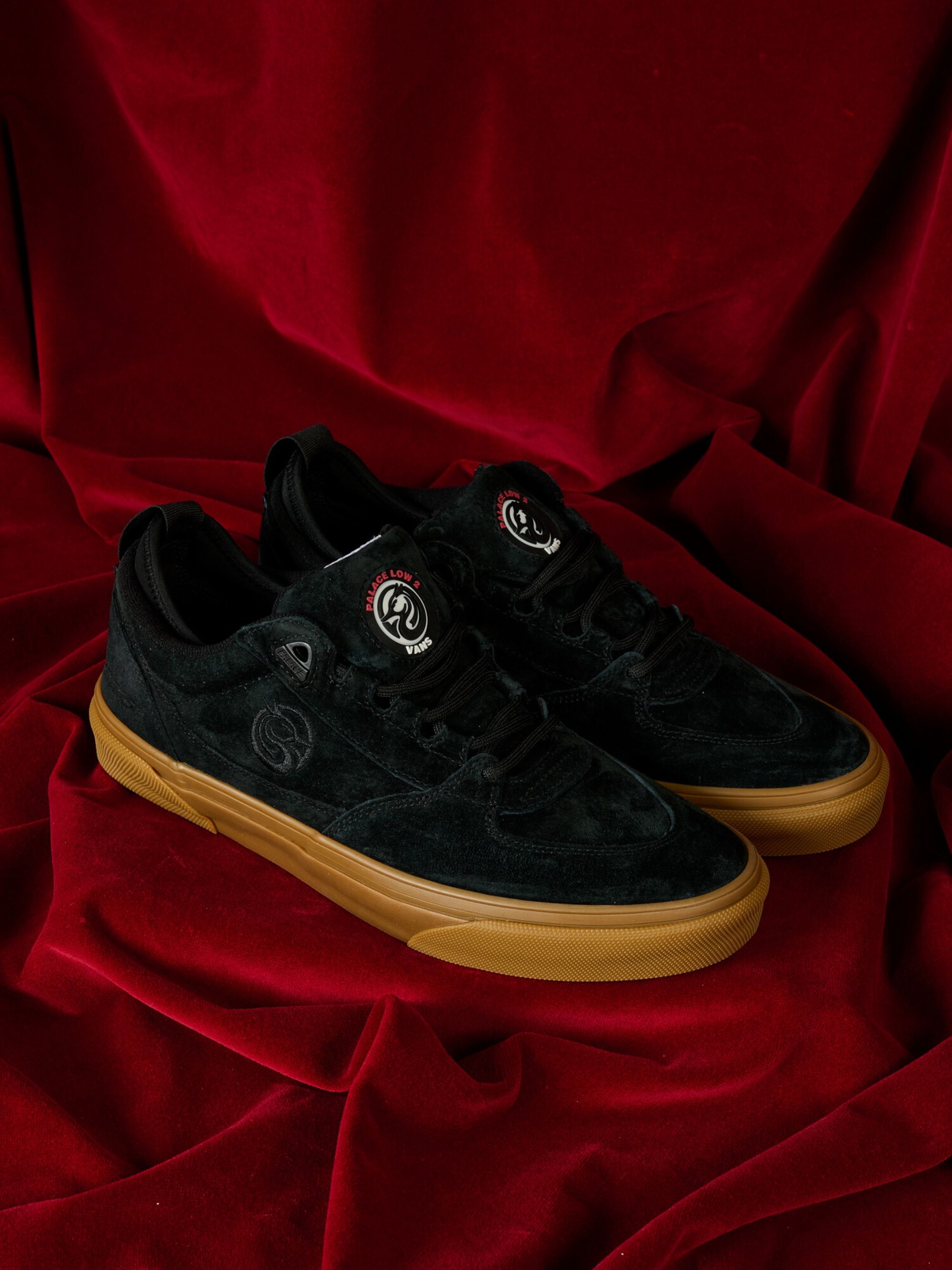 Vans e PALACE uniscono le forze per le Vans Low 2 I due brand hanno creato le «scarpe skate dell'anno» | Image 605197