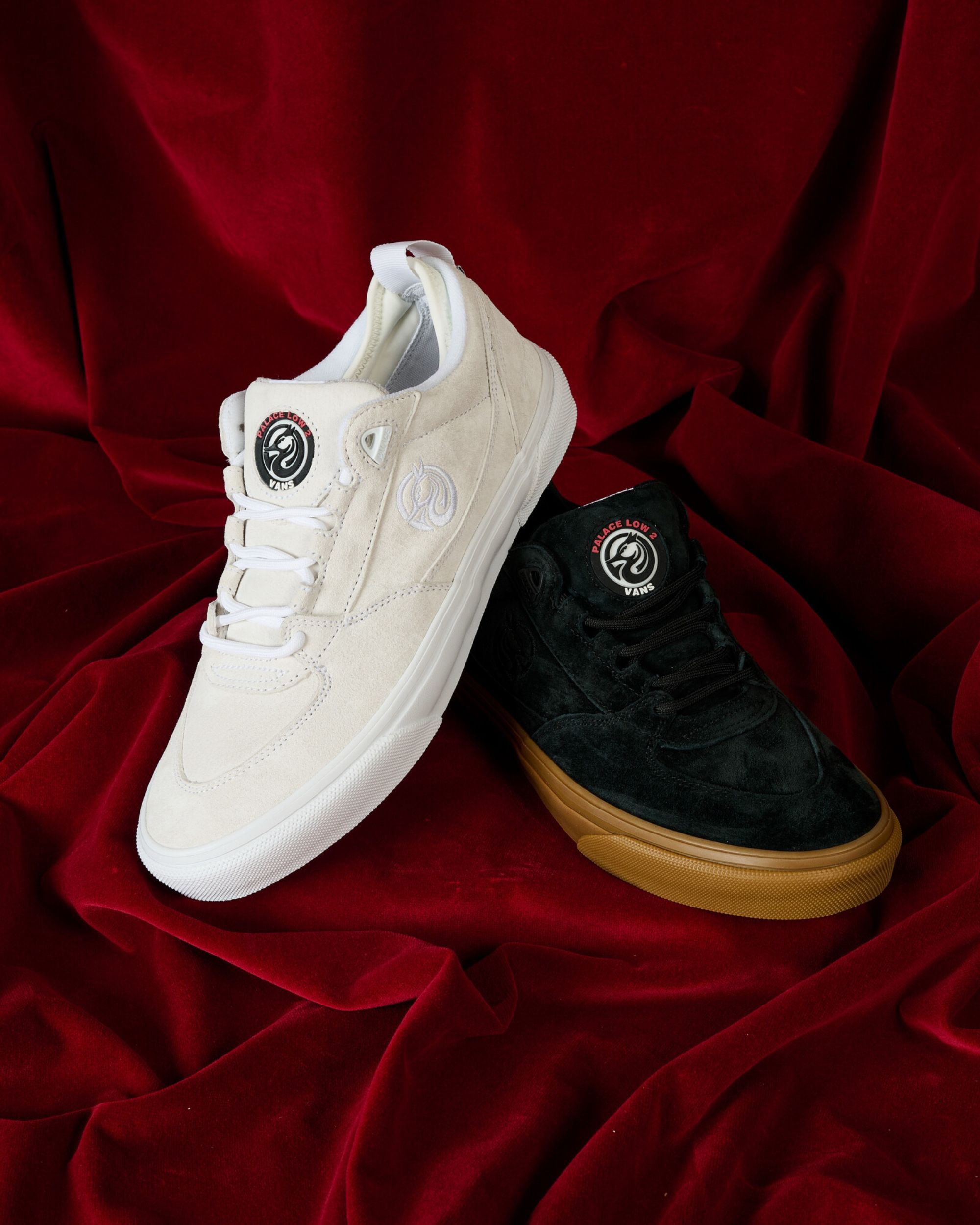 Vans e PALACE uniscono le forze per le Vans Low 2 I due brand hanno creato le «scarpe skate dell'anno» | Image 605196