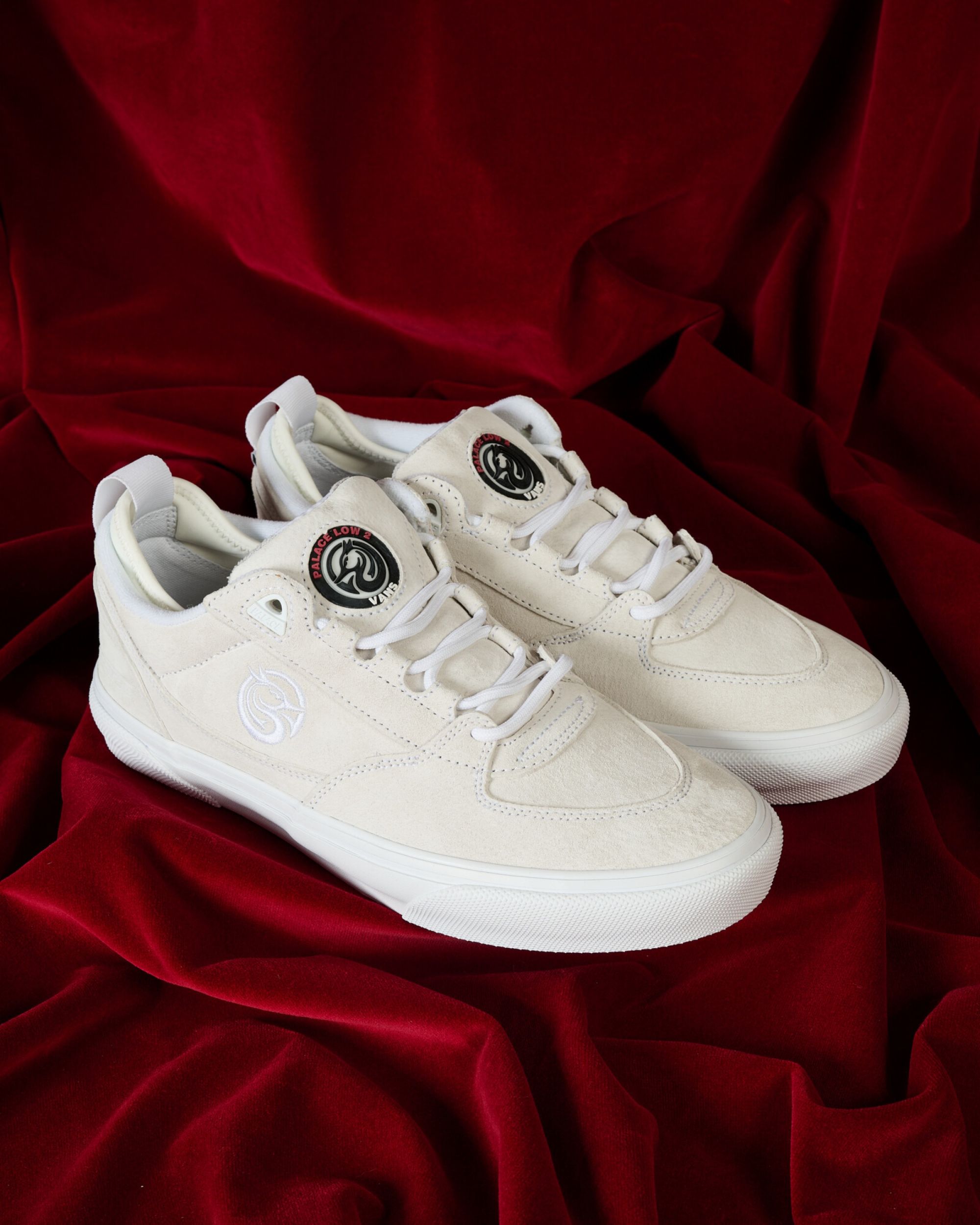 Vans e PALACE uniscono le forze per le Vans Low 2 I due brand hanno creato le «scarpe skate dell'anno» | Image 605194