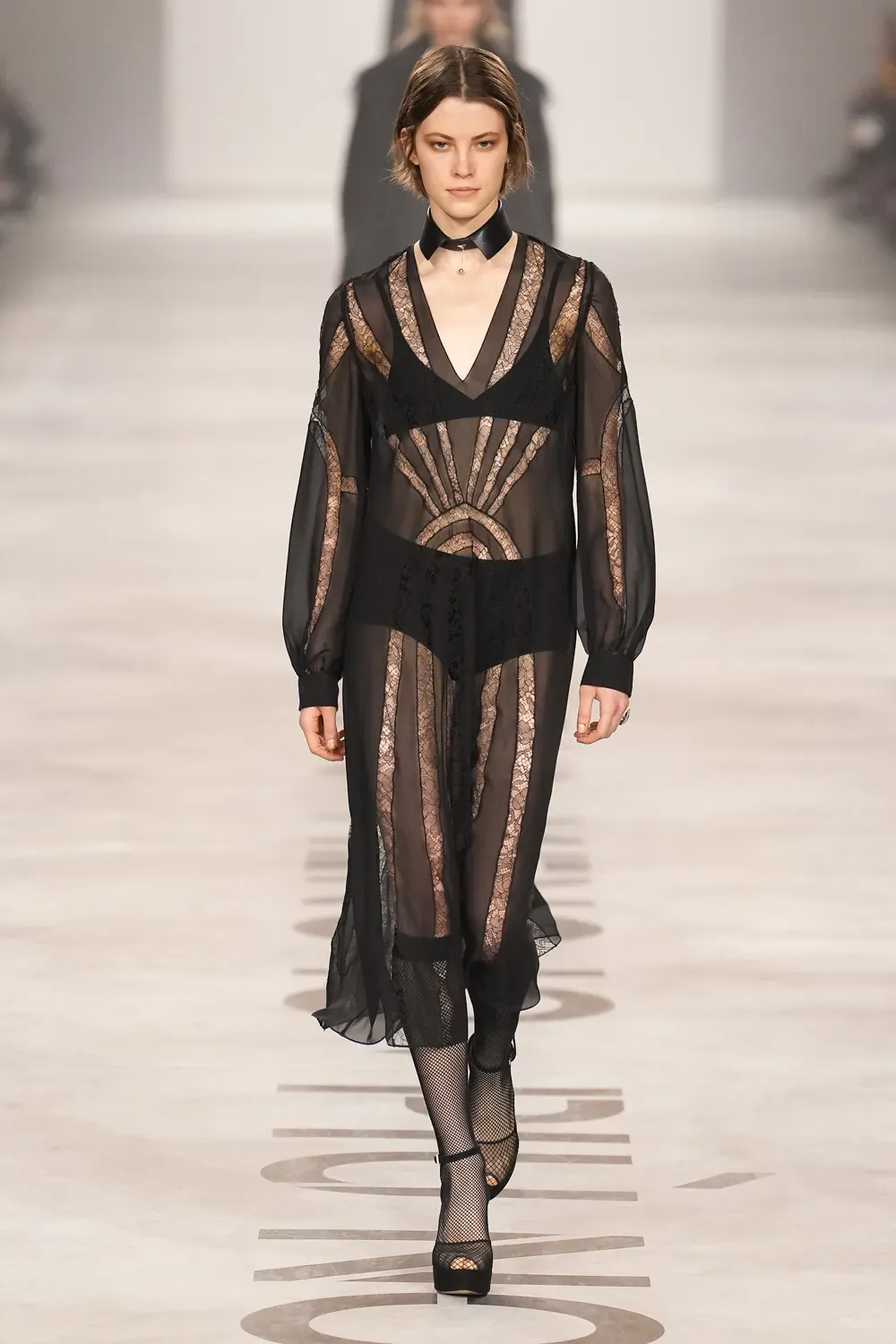 Maria Grazia Chiuri è tornata a casa con la FW26 di Fendi Il primo debutto del calendario milanese | Image 605262