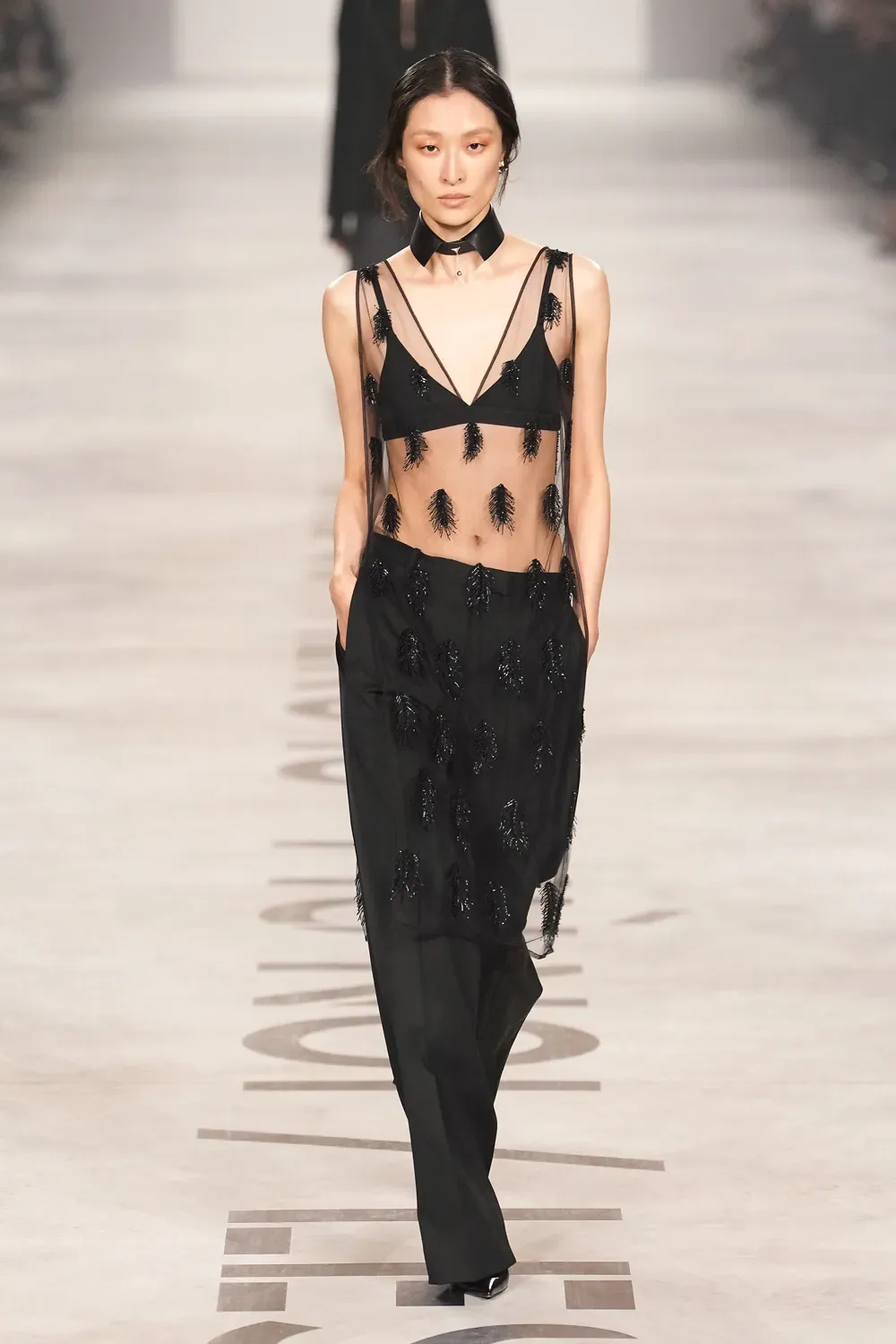 Maria Grazia Chiuri è tornata a casa con la FW26 di Fendi Il primo debutto del calendario milanese | Image 605217