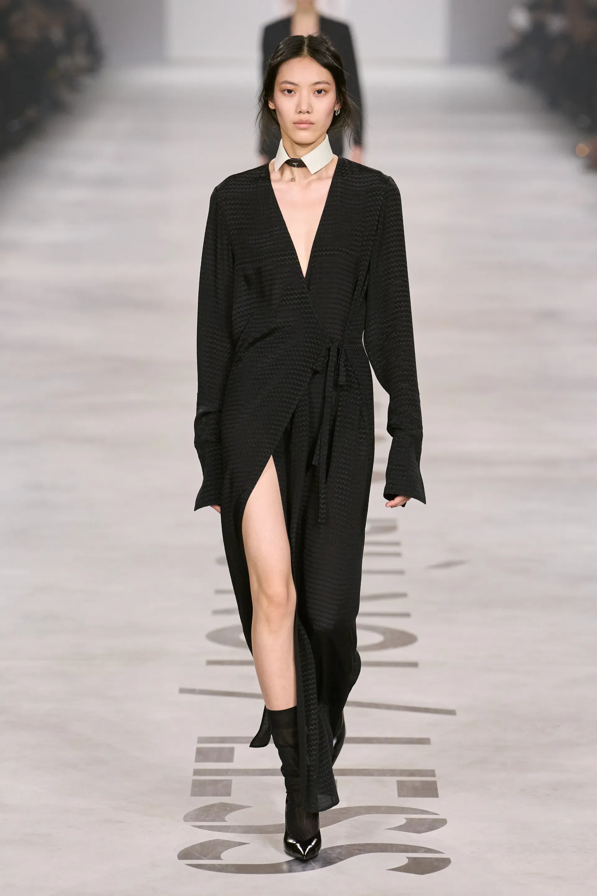 Maria Grazia Chiuri è tornata a casa con la FW26 di Fendi Il primo debutto del calendario milanese | Image 605214