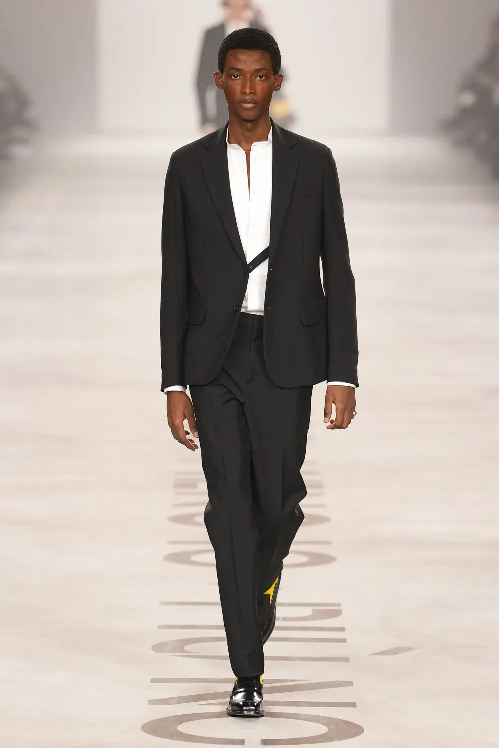 Maria Grazia Chiuri è tornata a casa con la FW26 di Fendi Il primo debutto del calendario milanese | Image 605276