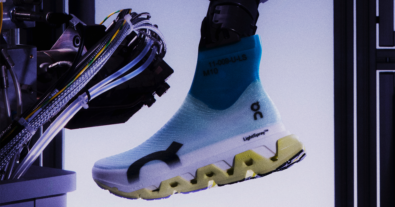 On’s LightSpray™ Technology arrives in South Korea LightSpray Cloudmonster 3 Hyper is the first sneaker produced in the korean factory | Image 605317