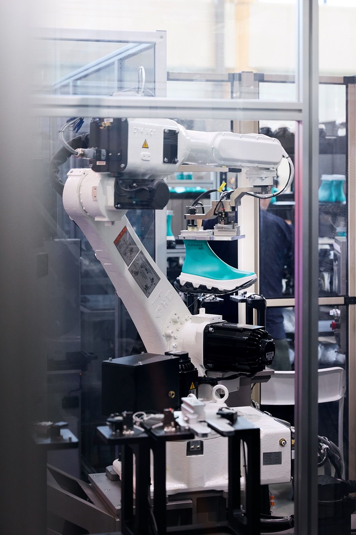 On’s LightSpray™ Technology arrives in South Korea LightSpray Cloudmonster 3 Hyper is the first sneaker produced in the korean factory | Image 605325