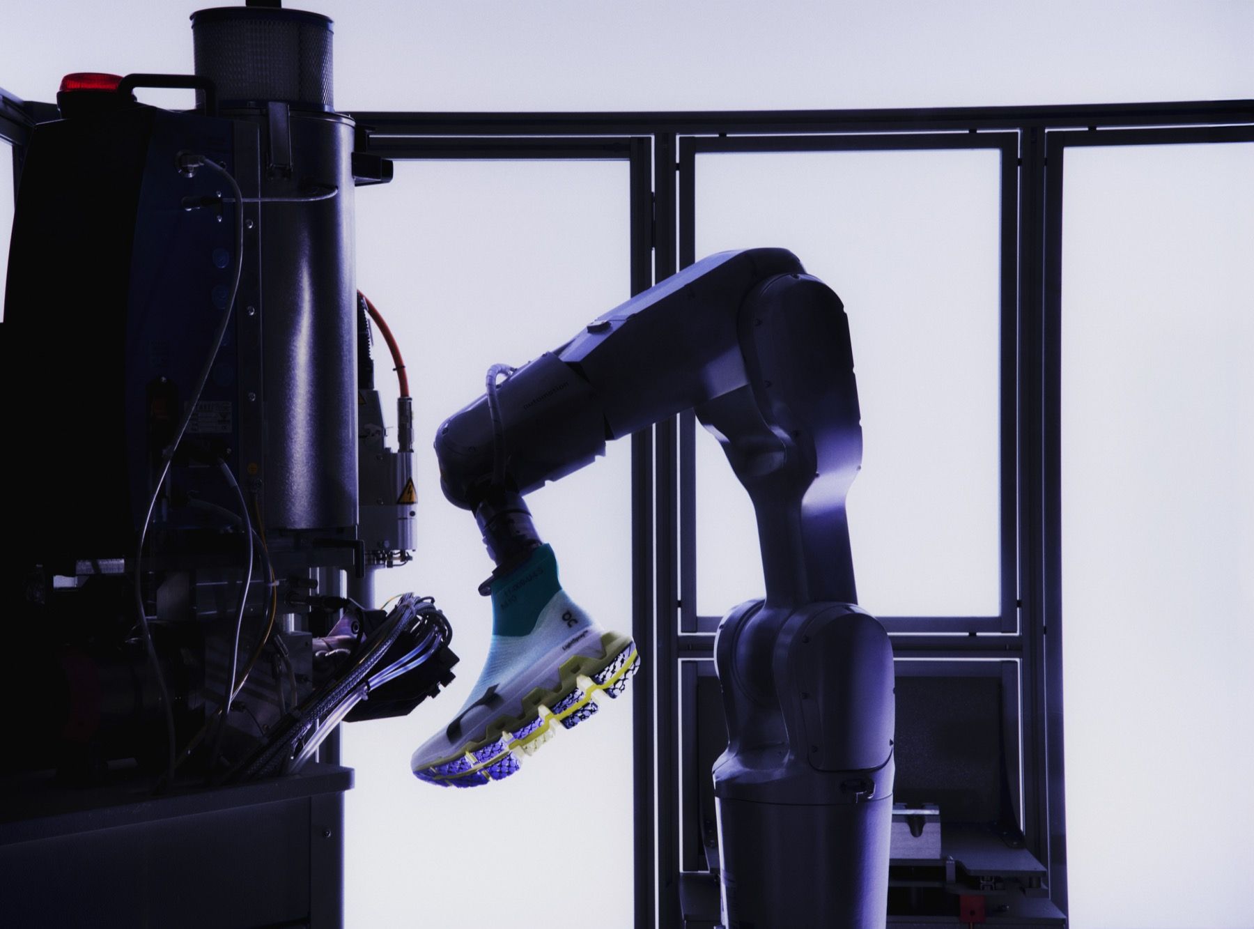 On’s LightSpray™ Technology arrives in South Korea LightSpray Cloudmonster 3 Hyper is the first sneaker produced in the korean factory | Image 605320