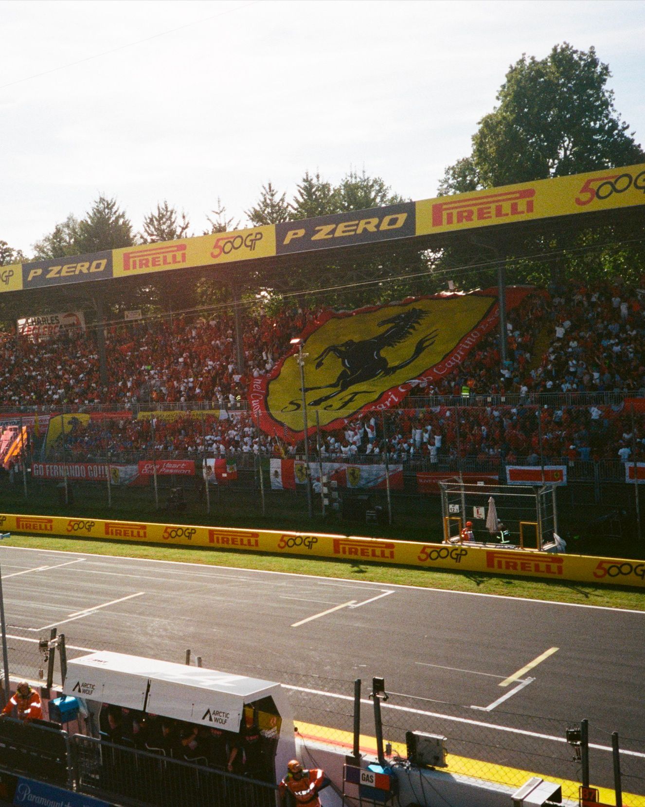 La guerra in Iran mette a rischio la Formula 1? Anche MotoGp e calcio devono fare i conti con questo nuovo scenario geopolitico