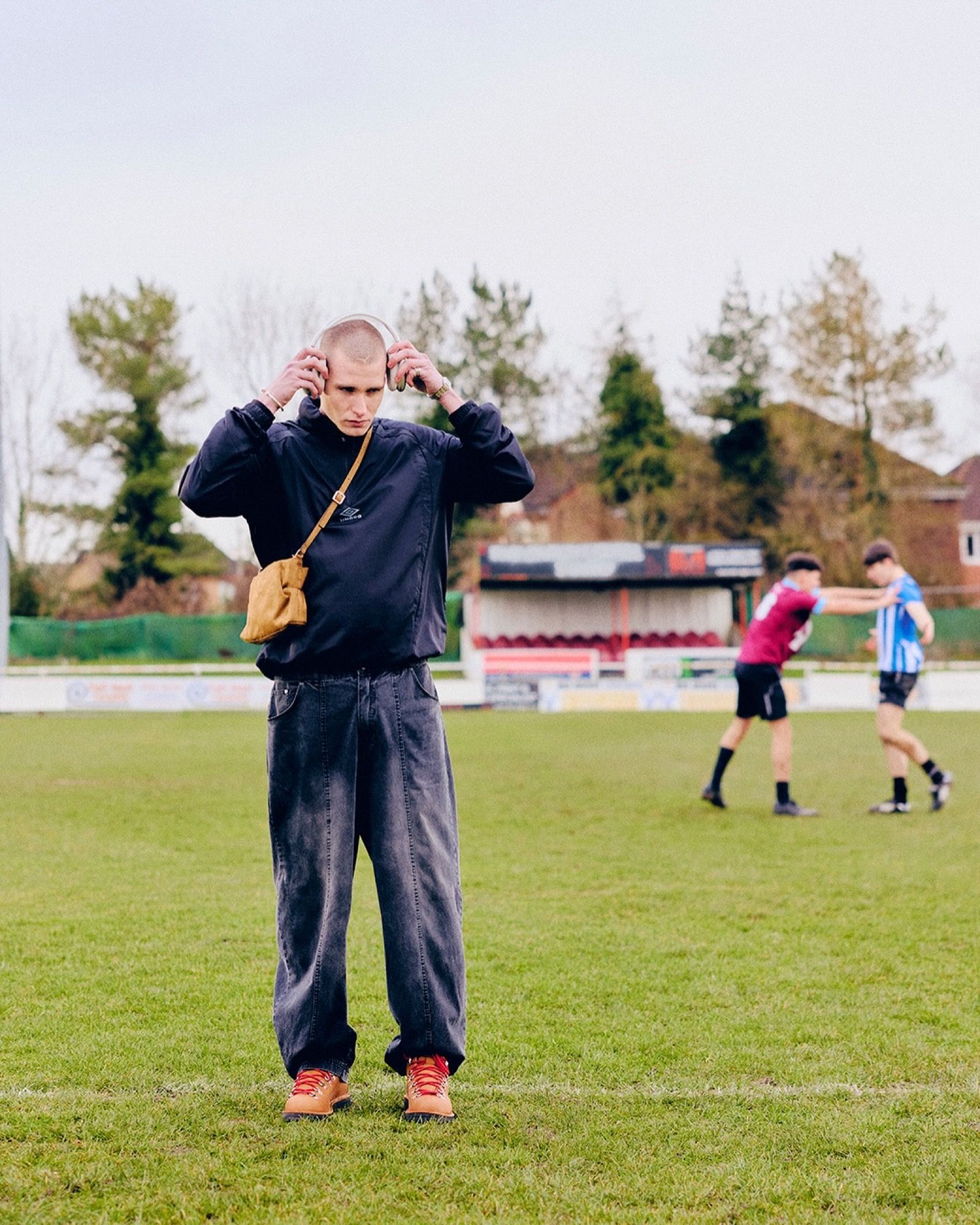 Home, the new collection by Umbro, truly makes us feel at home By “home” we mean being at the center of an amateur football pitch