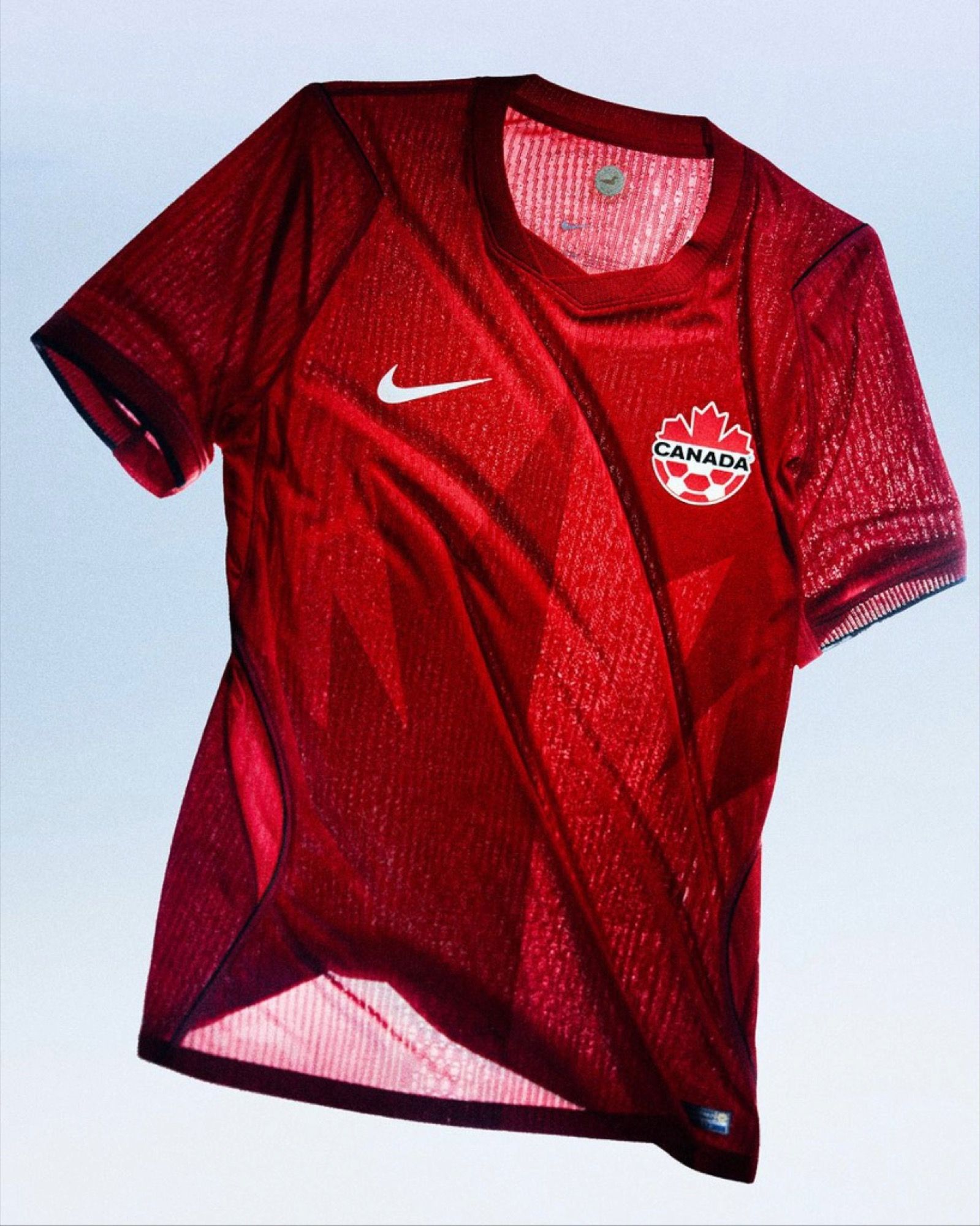 Also Canada has released their Home and Away jerseys for the World Cup Super patriotic, just like those of the USMNT