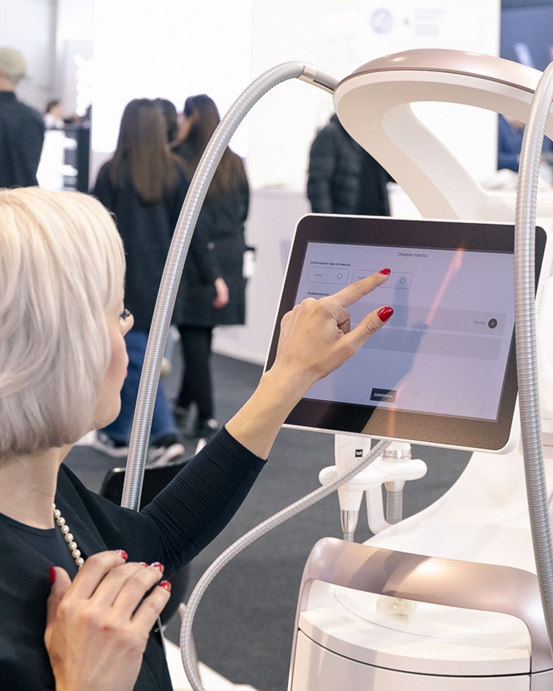 Cosmoprof: cosa succede davvero dietro le quinte del beauty Tra innovazione e storytelling