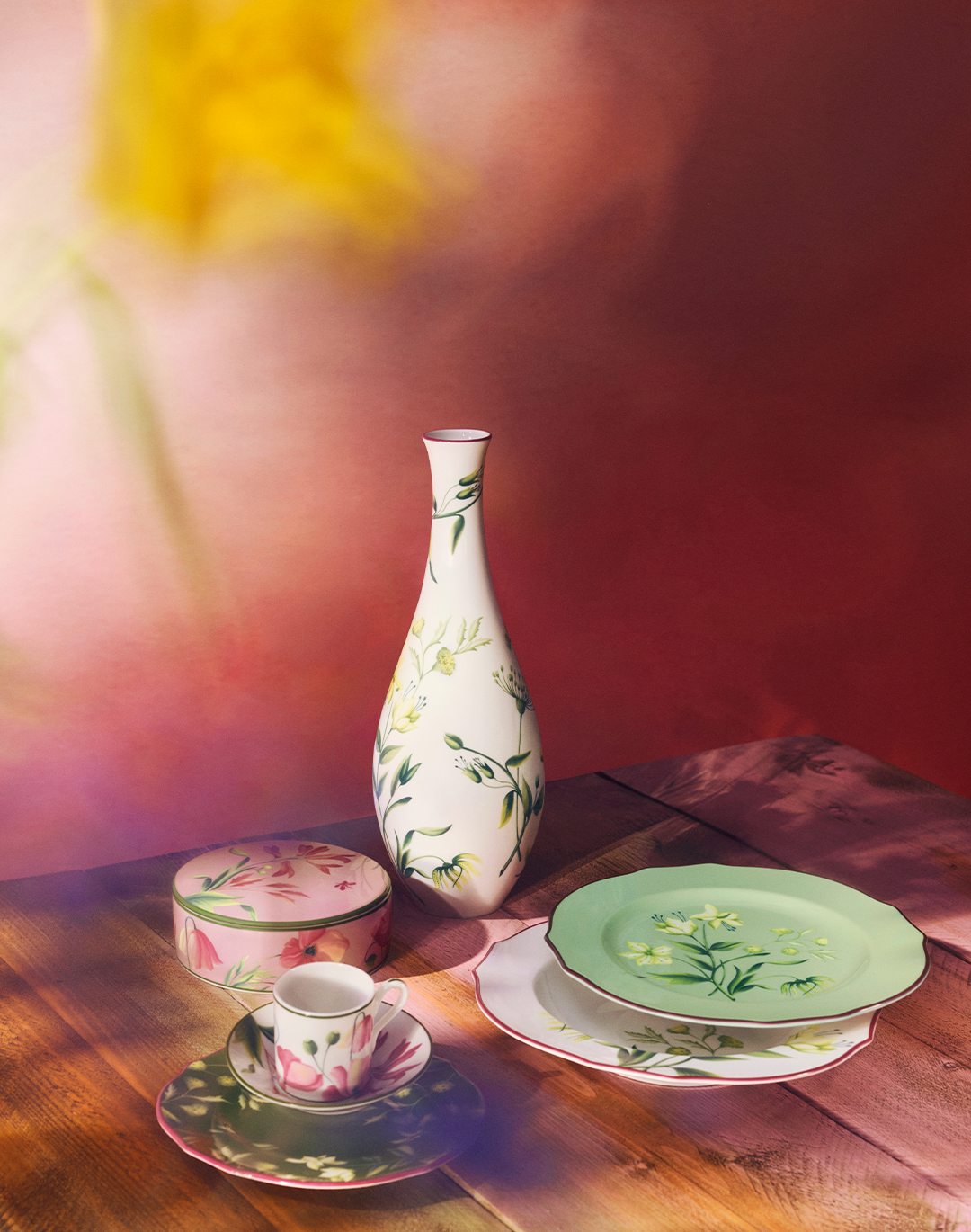 “Florenza” è la nuova collezione di Ginori 1735 Con “The Unframed Garden “ la natura diventa protagonista