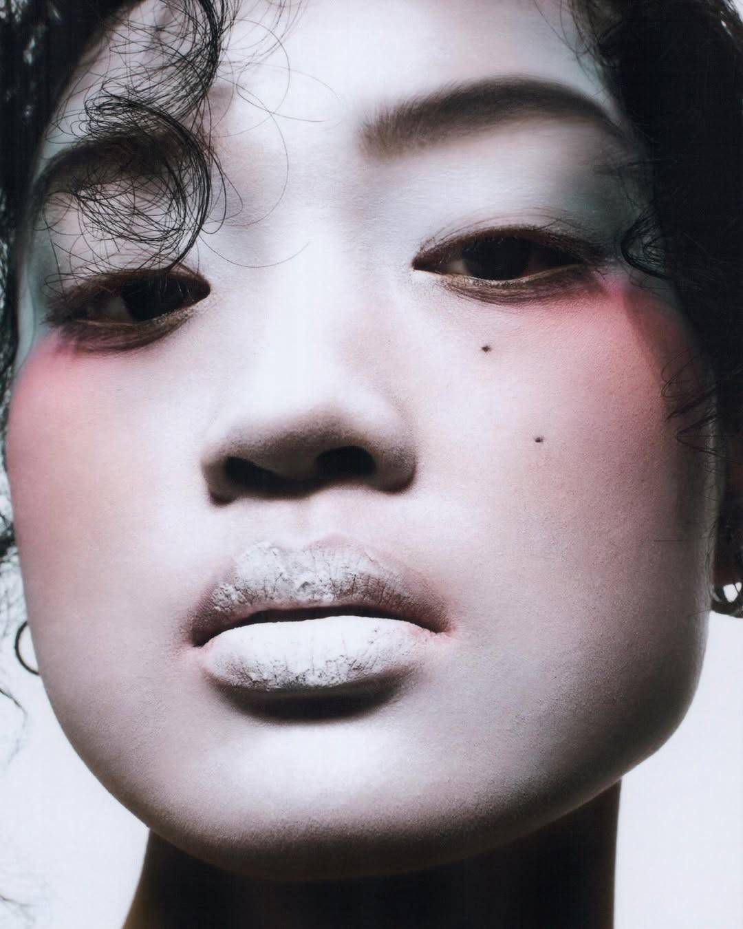 Pourquoi Paris vit son mois le plus créatif en avril Entre photographie, mode, artisanat et savoir-faire d’exception, la capitale se transforme en laboratoire culturel à ciel ouvert